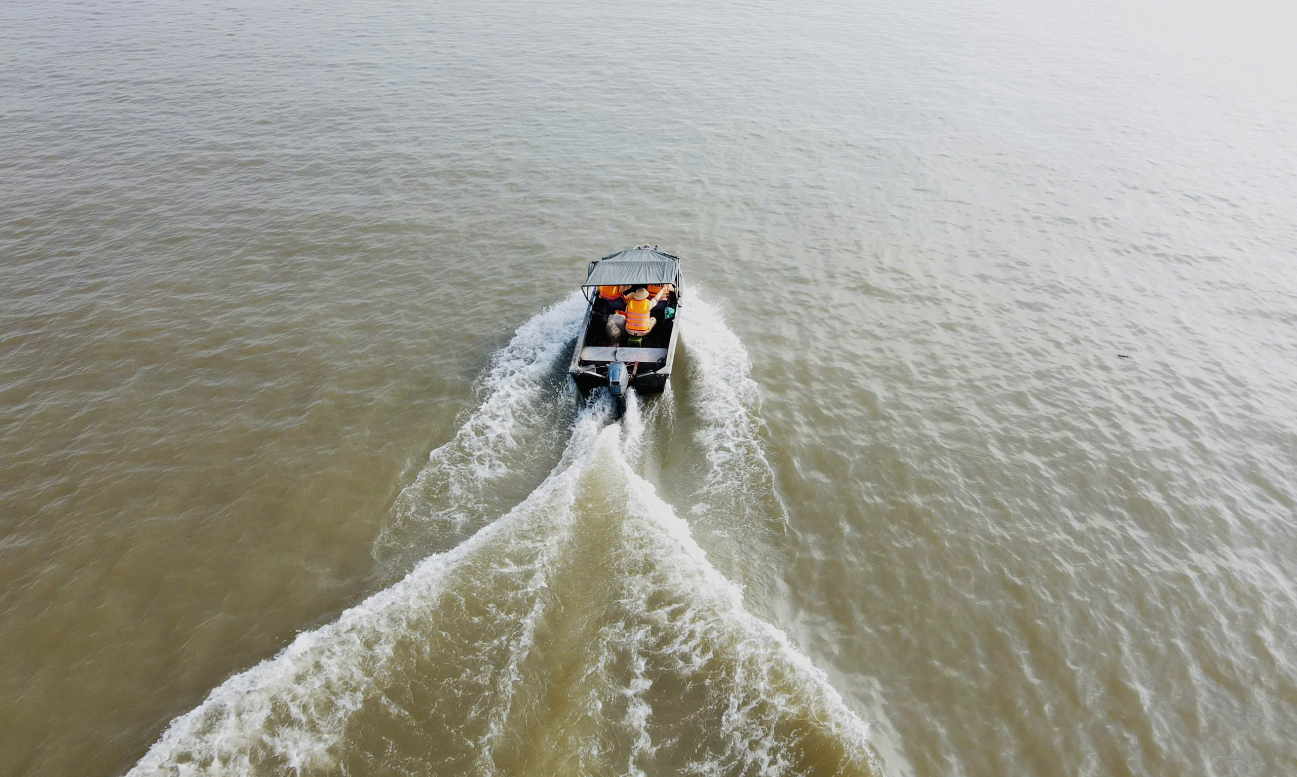 Tăng cường bảo đảm an toàn giao thông đường thủy dịp cuối năm - ảnh 1