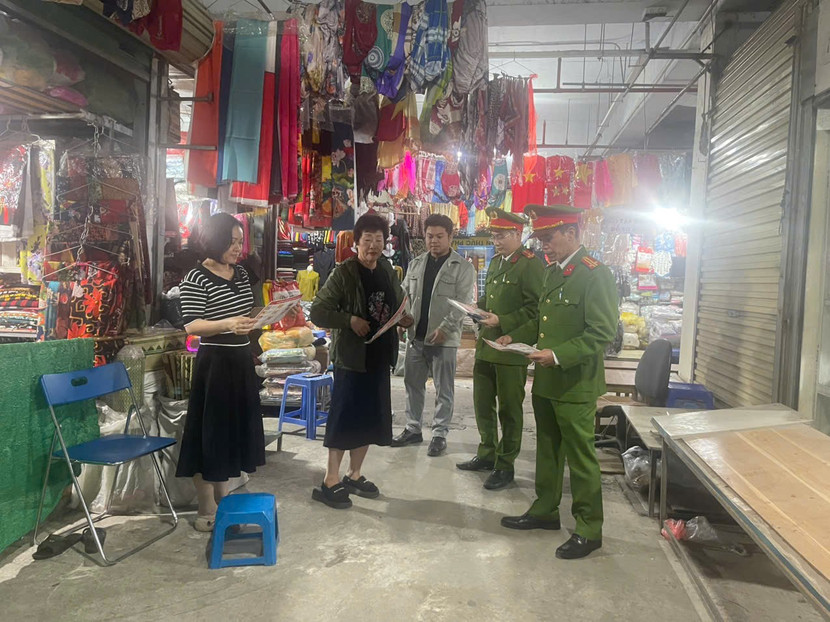 Tăng cường hướng dẫn, kiểm tra, tuyên truyền phòng cháy chữa cháy đến các chợ   - ảnh 1