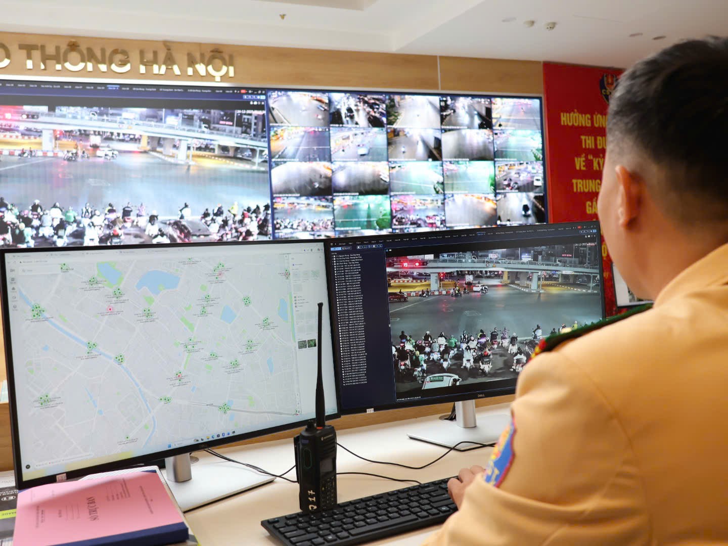 Hà Nội đảm bảo tình hình trật tự, an toàn giao thông dịp lễ Noel 2025 - ảnh 4