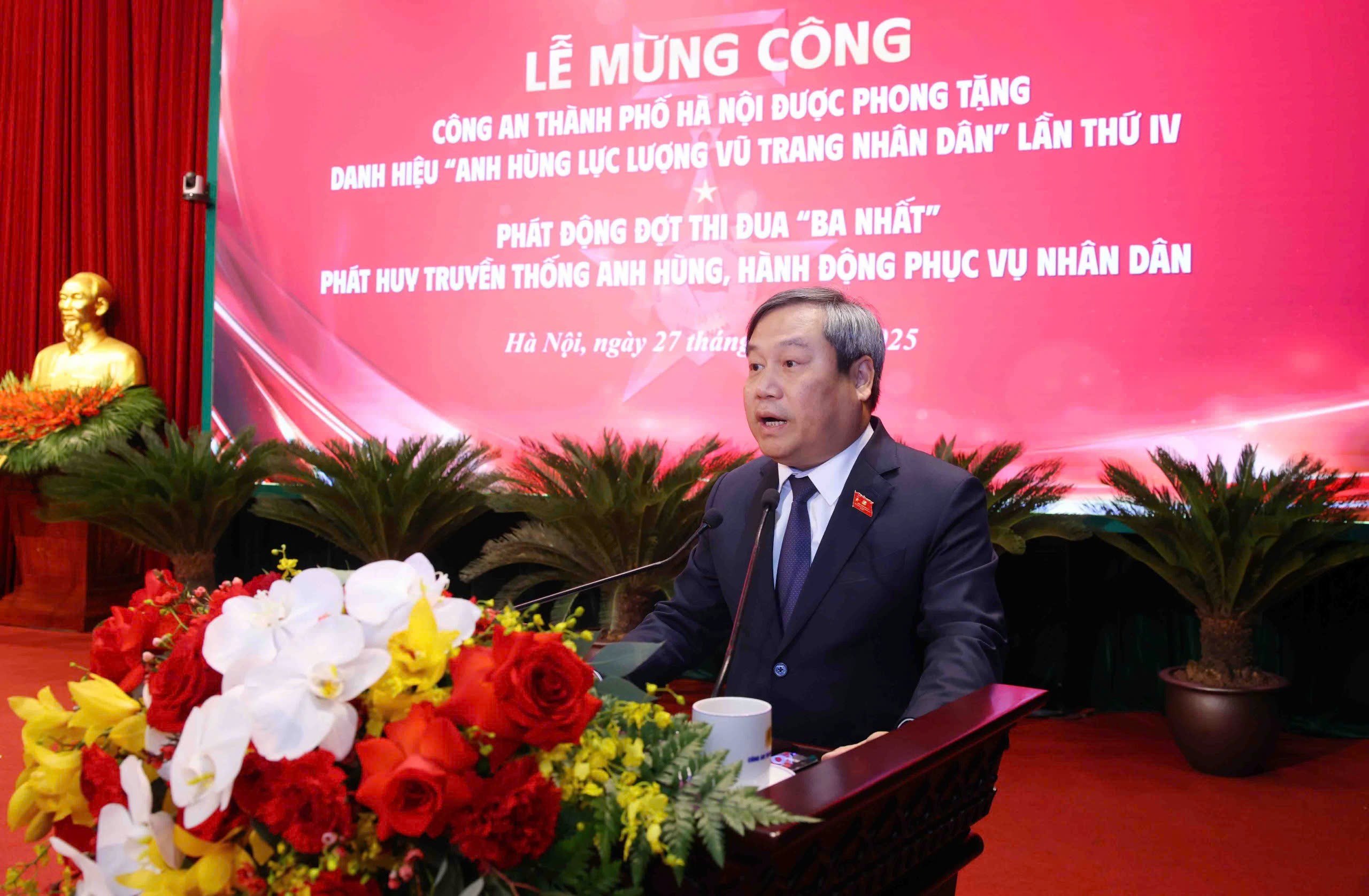 Công an thành phố Hà Nội đón nhận danh hiệu Anh hùng lực lượng vũ trang Nhân dân lần thứ IV - ảnh 4