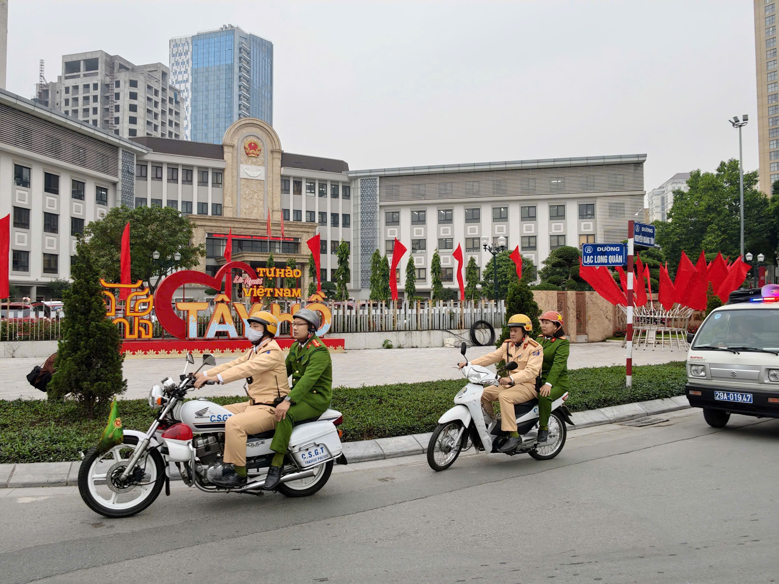 Hà Nội: Chủ động bảo đảm trật tự an toàn giao thông, trật tự đô thị phục vụ Tết Dương lịch 2026 - ảnh 2