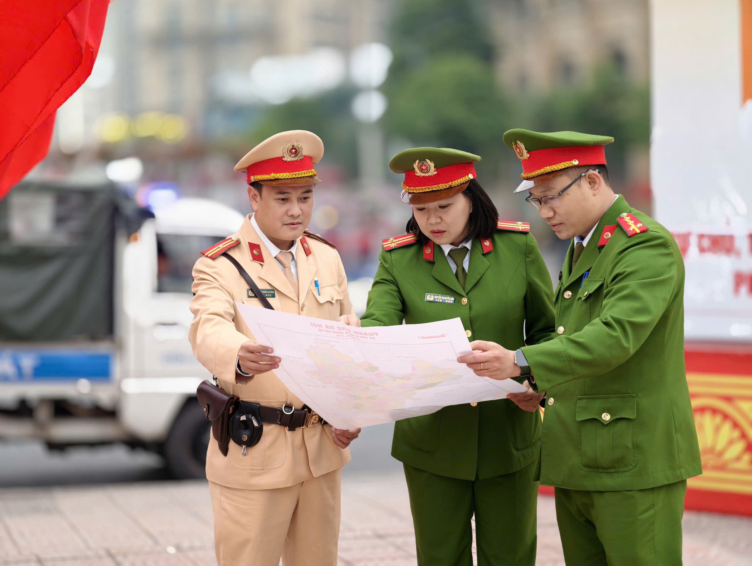 Hà Nội: Chủ động bảo đảm trật tự an toàn giao thông, trật tự đô thị phục vụ Tết Dương lịch 2026 - ảnh 3