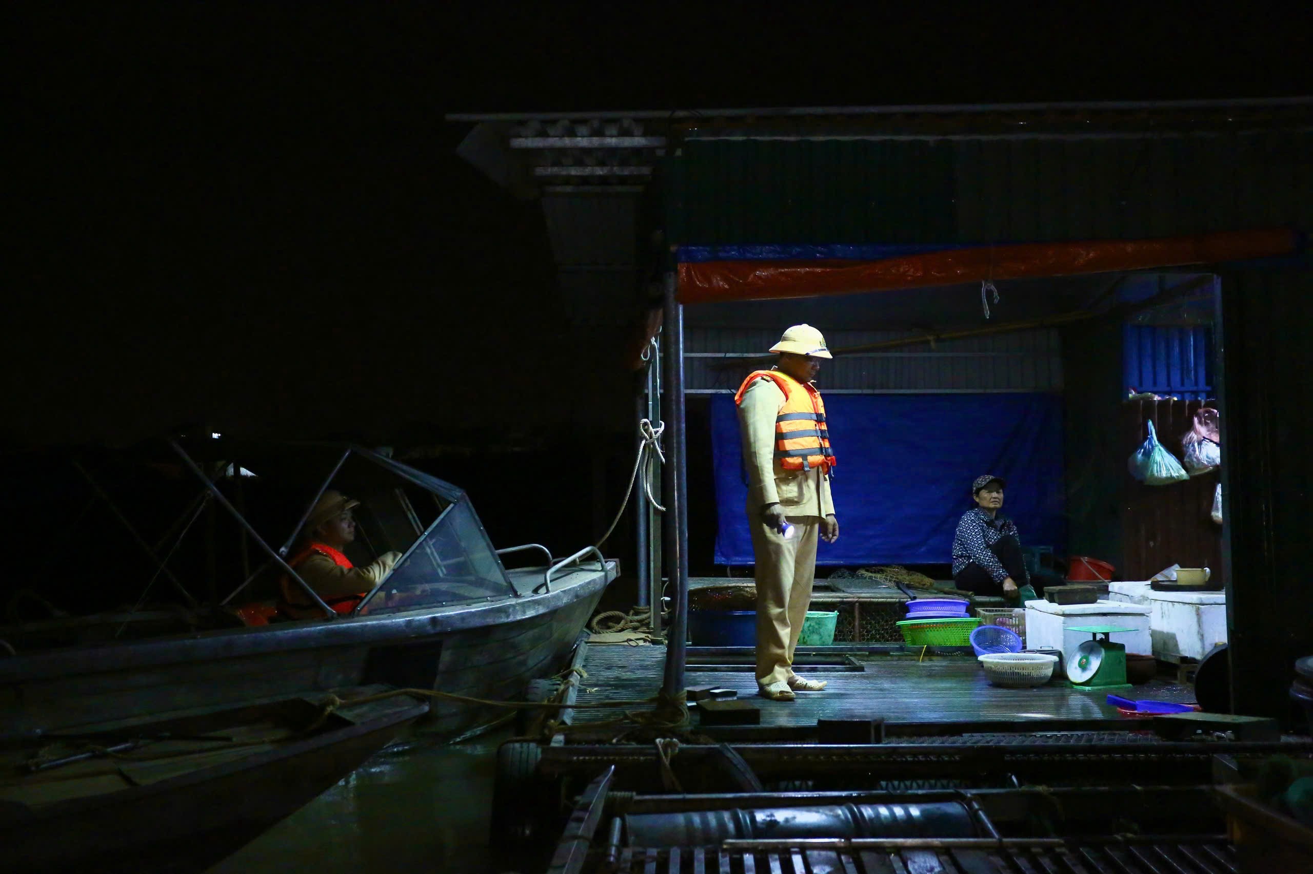 Tết sớm nơi những xóm chài ven sông - ảnh 3