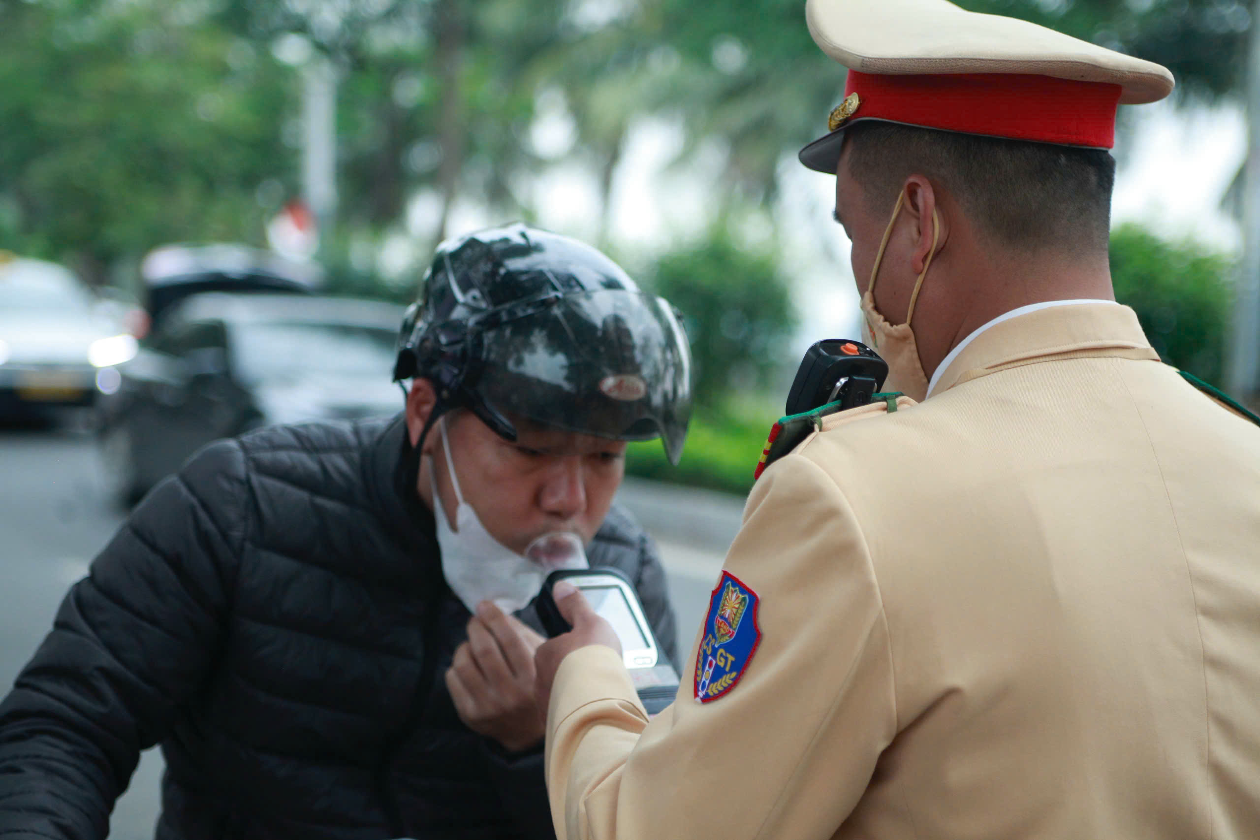 Hà Nội: Quyết liệt xử lý vi phạm nồng độ cồn trong dịp Tết Dương lịch  - ảnh 7