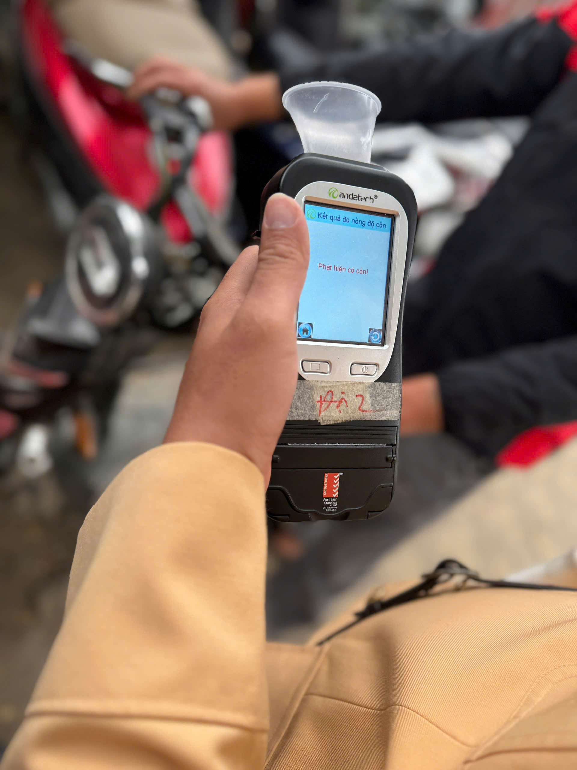 Hà Nội: Quyết liệt xử lý vi phạm nồng độ cồn trong dịp Tết Dương lịch  - ảnh 6