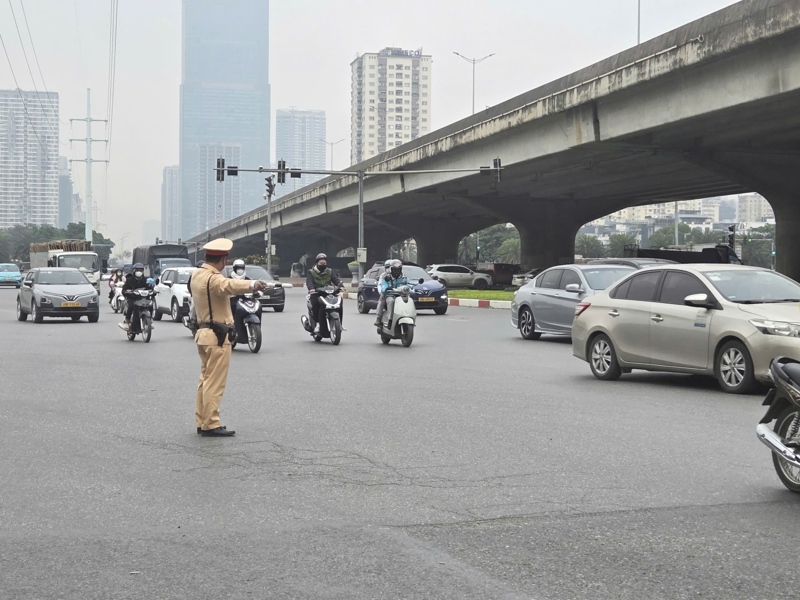 Khuyến cáo người dân chủ động thời gian, lộ trình khi quay trở lại Thủ đô sau kỳ nghỉ Tết Dương lịch - ảnh 1
