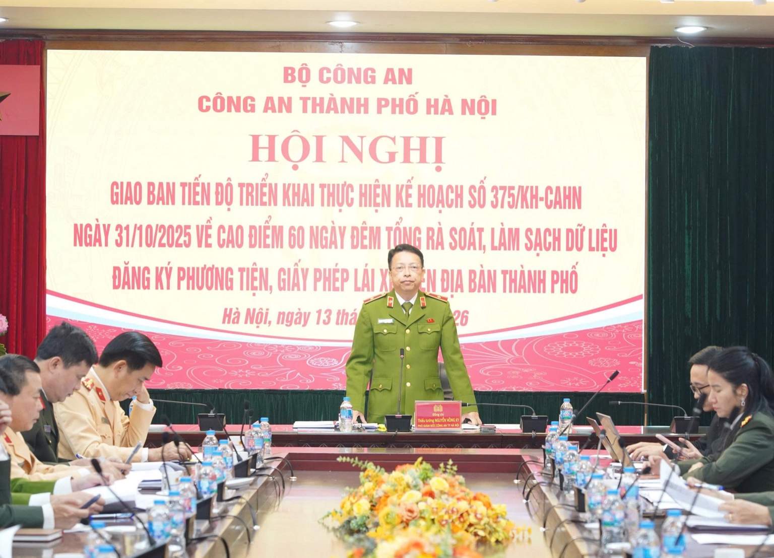 Hà Nội: Tập trung cao điểm, tăng tốc “nước rút” làm sạch dữ liệu đăng ký phương tiện, giấy phép lái xe - ảnh 3