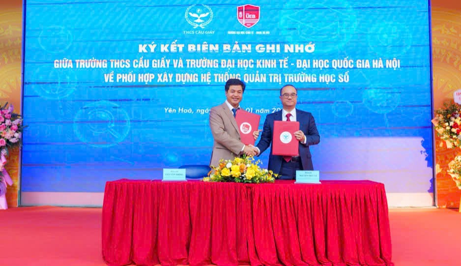 Trường Đại học Kinh tế phối hợp thí điểm, chuyển giao Hệ thống Quản trị trường học số tại Trường THCS Cầu Giấy  - ảnh 3