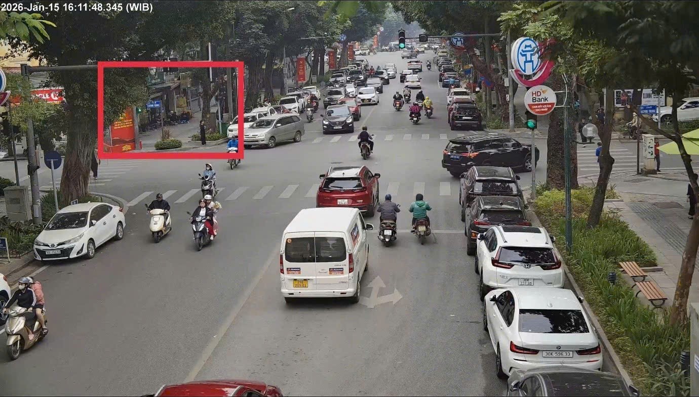 Camera AI phát hiện nhiều trường hợp vi phạm trật tự đô thị  - ảnh 4