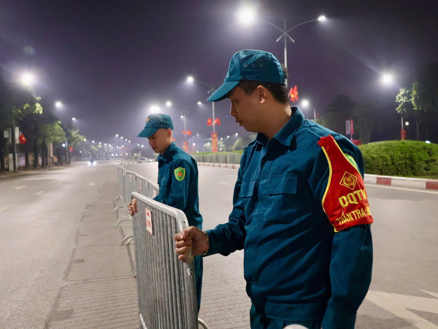 Công an TP Hà Nội tổ chức diễn tập phương án bảo đảm trật tự, an toàn giao thông phục vụ chương trình nghệ thuật đặc biệt chào mừng thành công Đại hội XIV  - ảnh 4