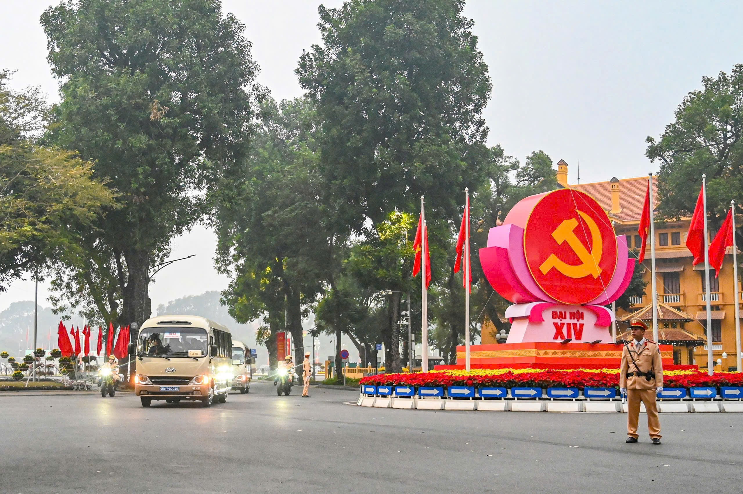 Hà Nội: Giao thông thông suốt, an ninh trật tự được giữ vững phục vụ Đại hội XIV của Đảng - ảnh 2
