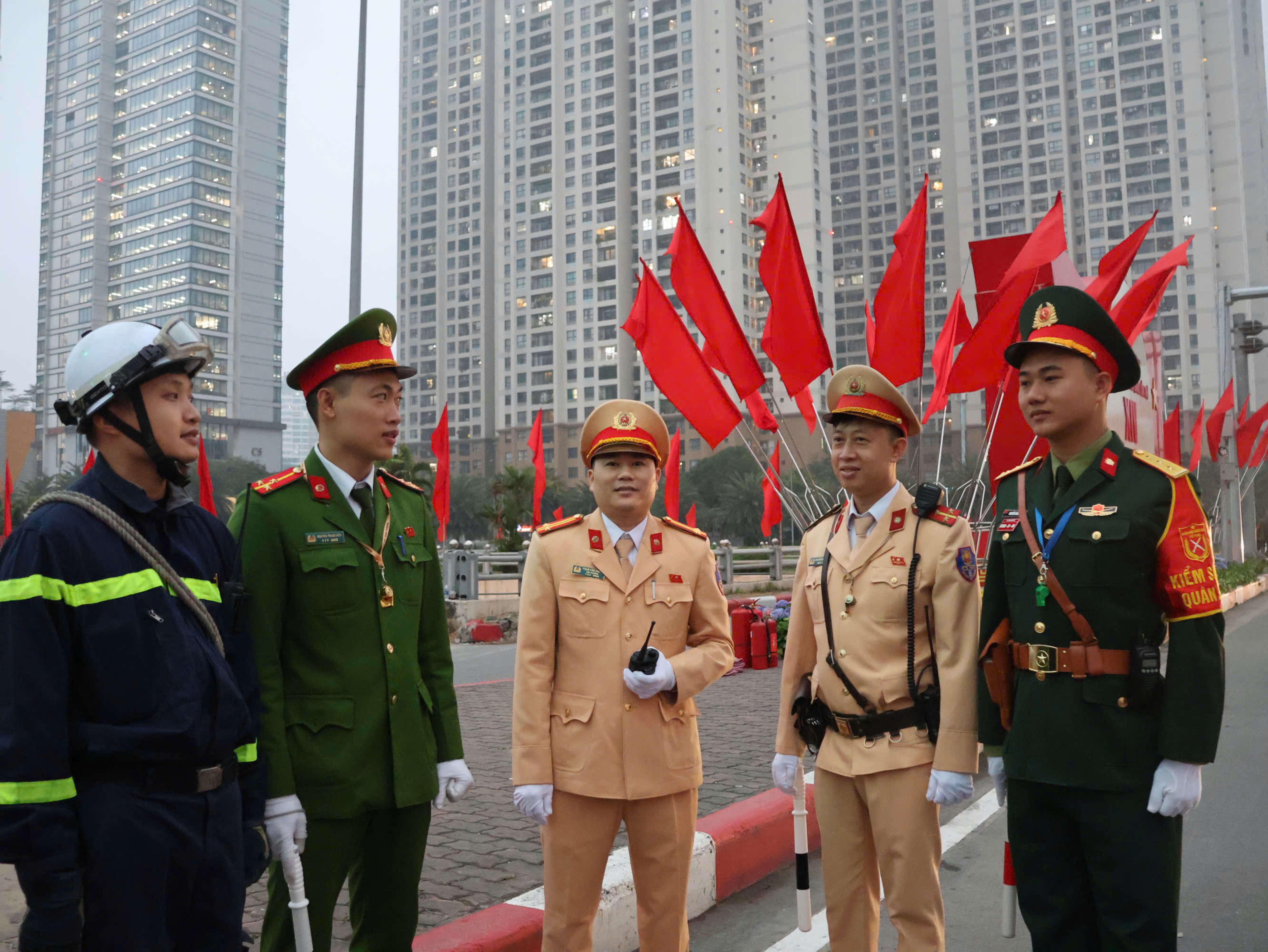 Hà Nội: Giao thông thông suốt, an ninh trật tự được giữ vững phục vụ Đại hội XIV của Đảng - ảnh 1