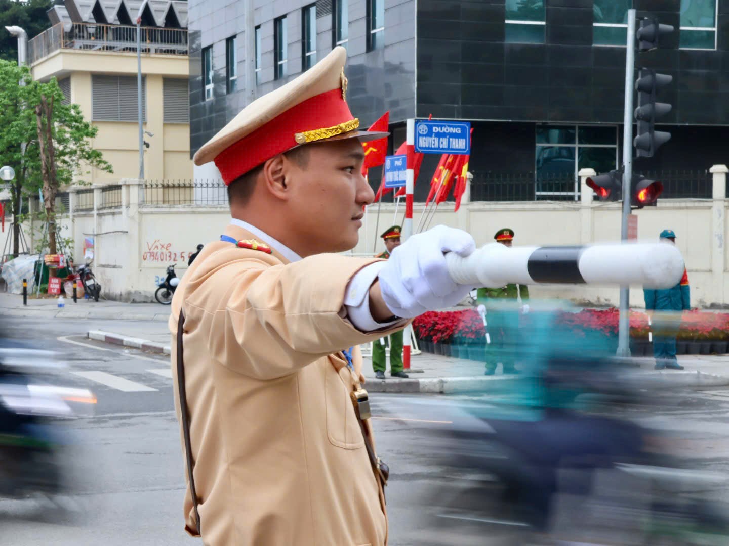 Công an Hà Nội nỗ lực bảo đảm tuyệt đối an ninh, an toàn phục vụ Đại hội Đảng - ảnh 3