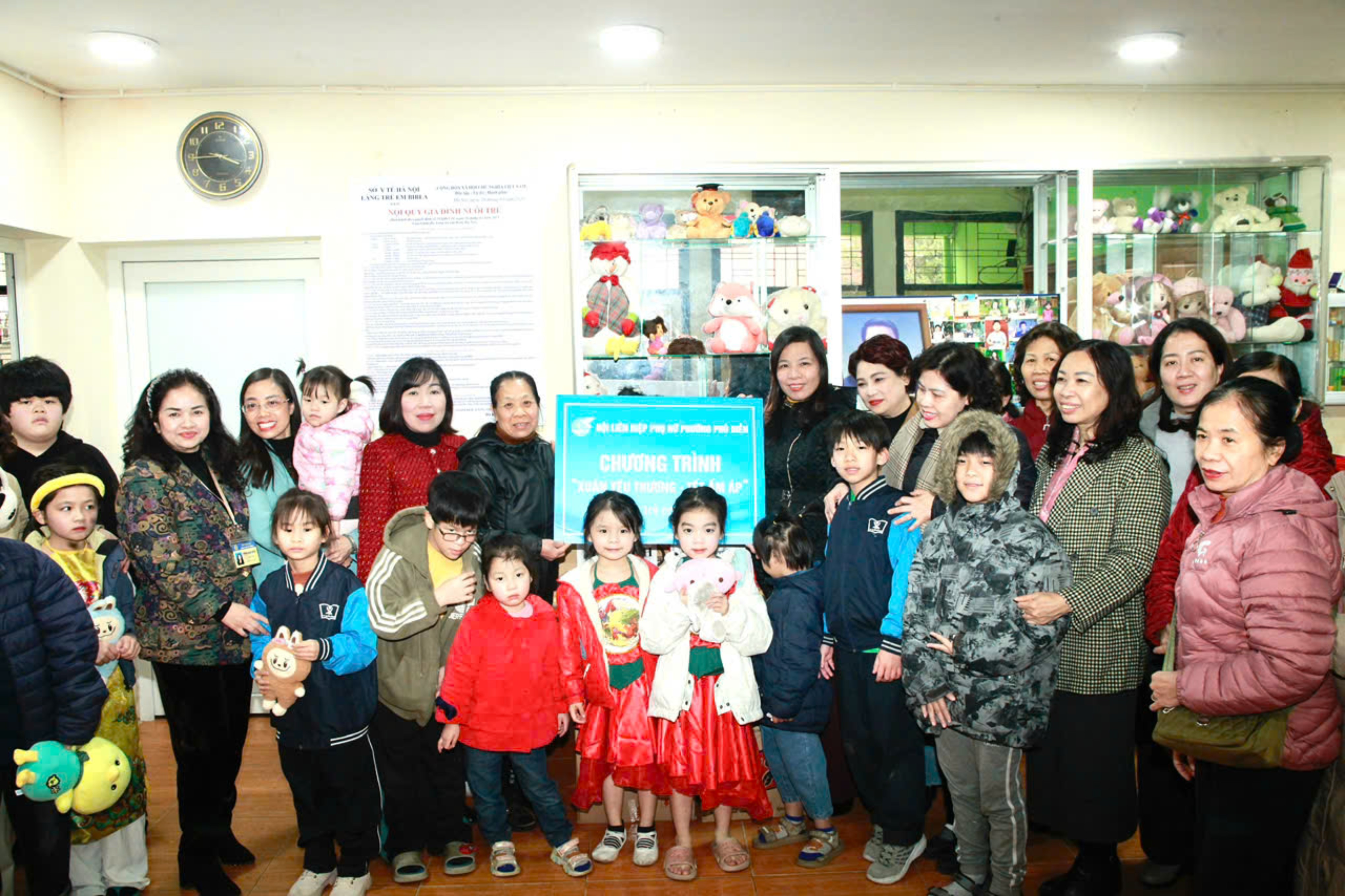 Mang “Xuân yêu thương – Tết ấm áp” đến Làng trẻ em Birla Hà Nội - ảnh 15