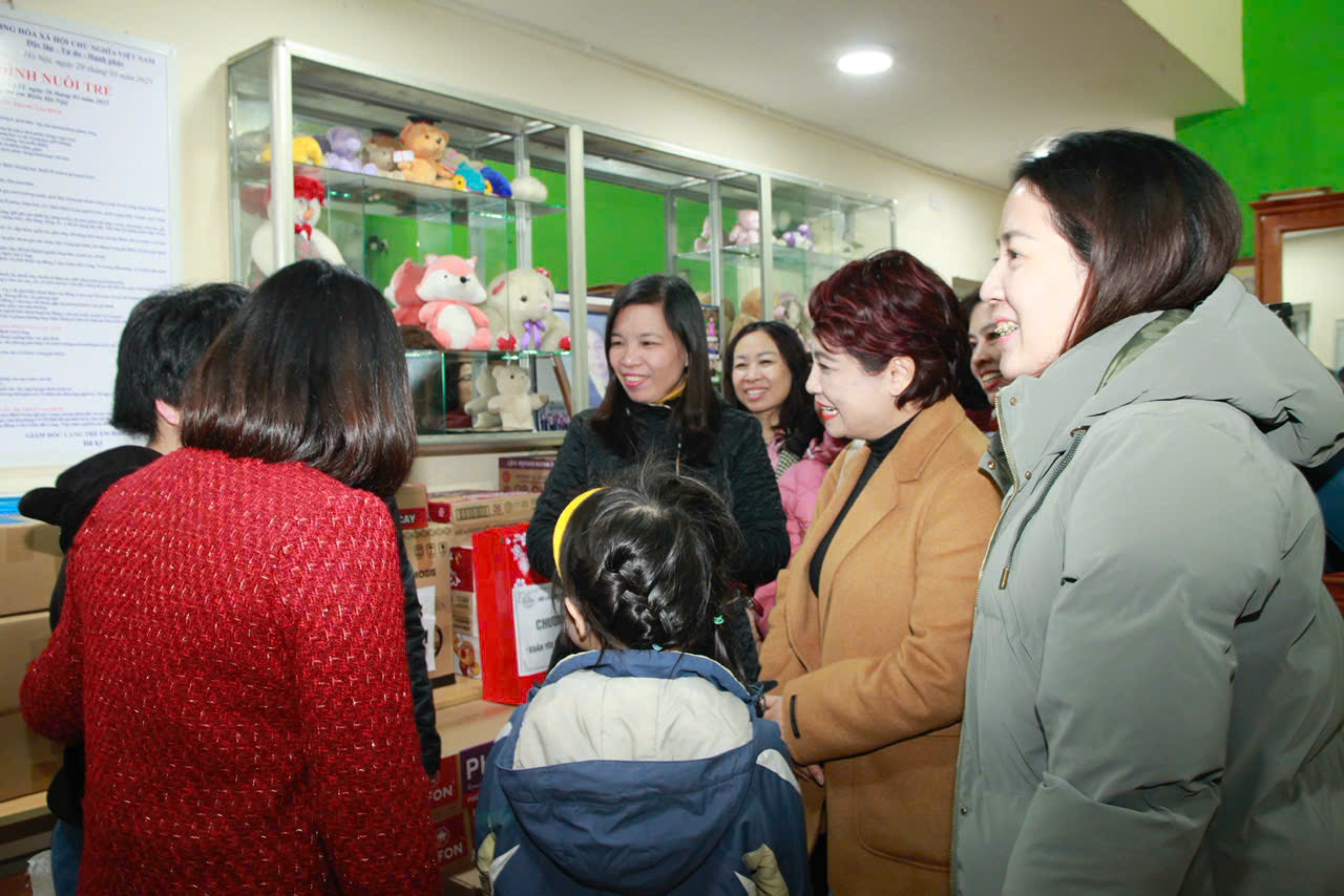 Mang “Xuân yêu thương – Tết ấm áp” đến Làng trẻ em Birla Hà Nội - ảnh 14