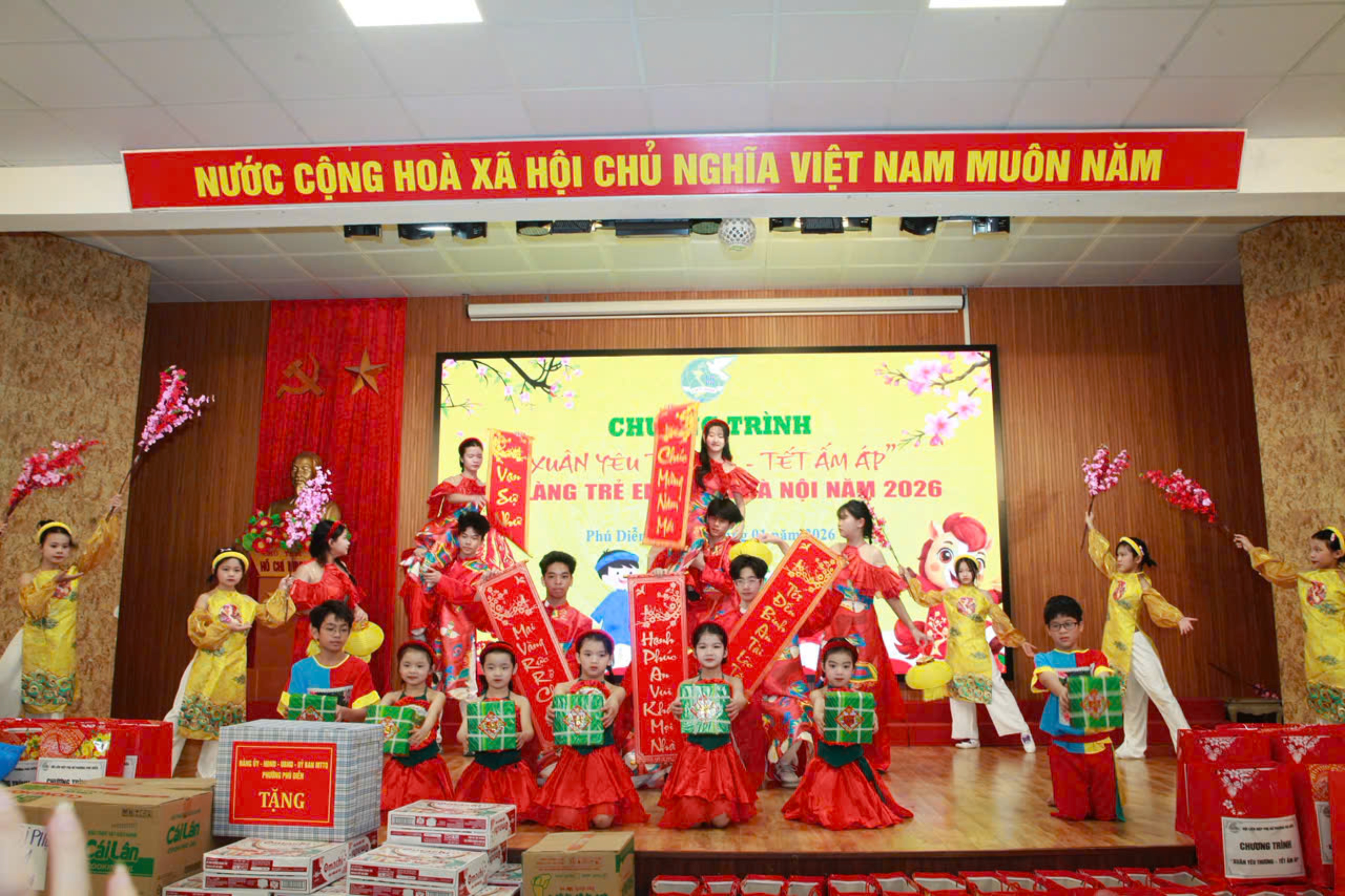 Mang “Xuân yêu thương – Tết ấm áp” đến Làng trẻ em Birla Hà Nội - ảnh 3