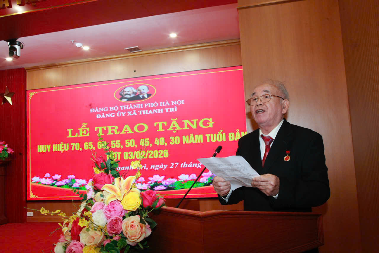 Đảng ủy xã Thanh Trì trao Huy hiệu Đảng cho các đảng viên lão thành - ảnh 4