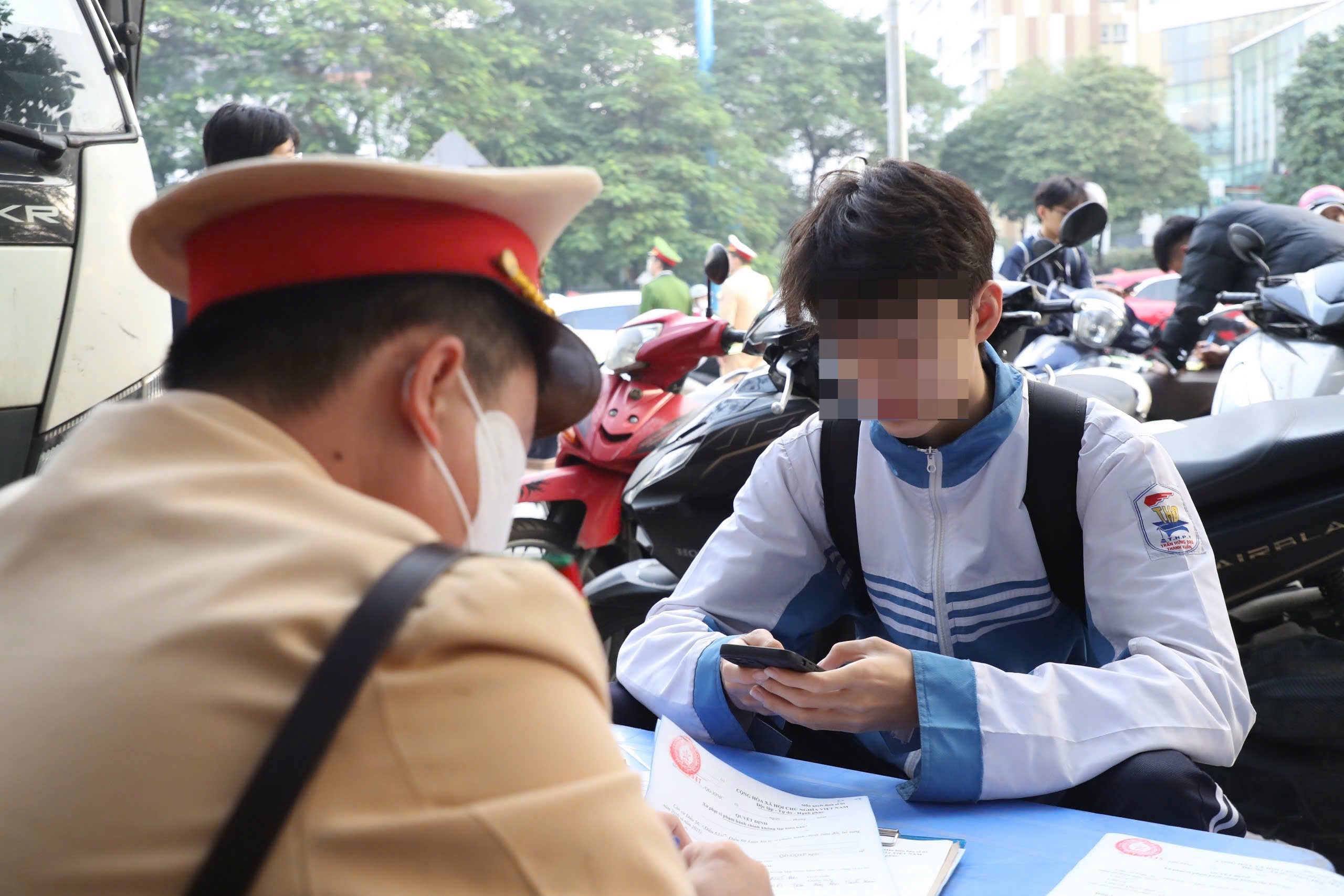 Hà Nội: Phát hiện, xử lý 1.679 học sinh vi phạm trật tự an toàn giao thông trong tháng 1/2026 - ảnh 1