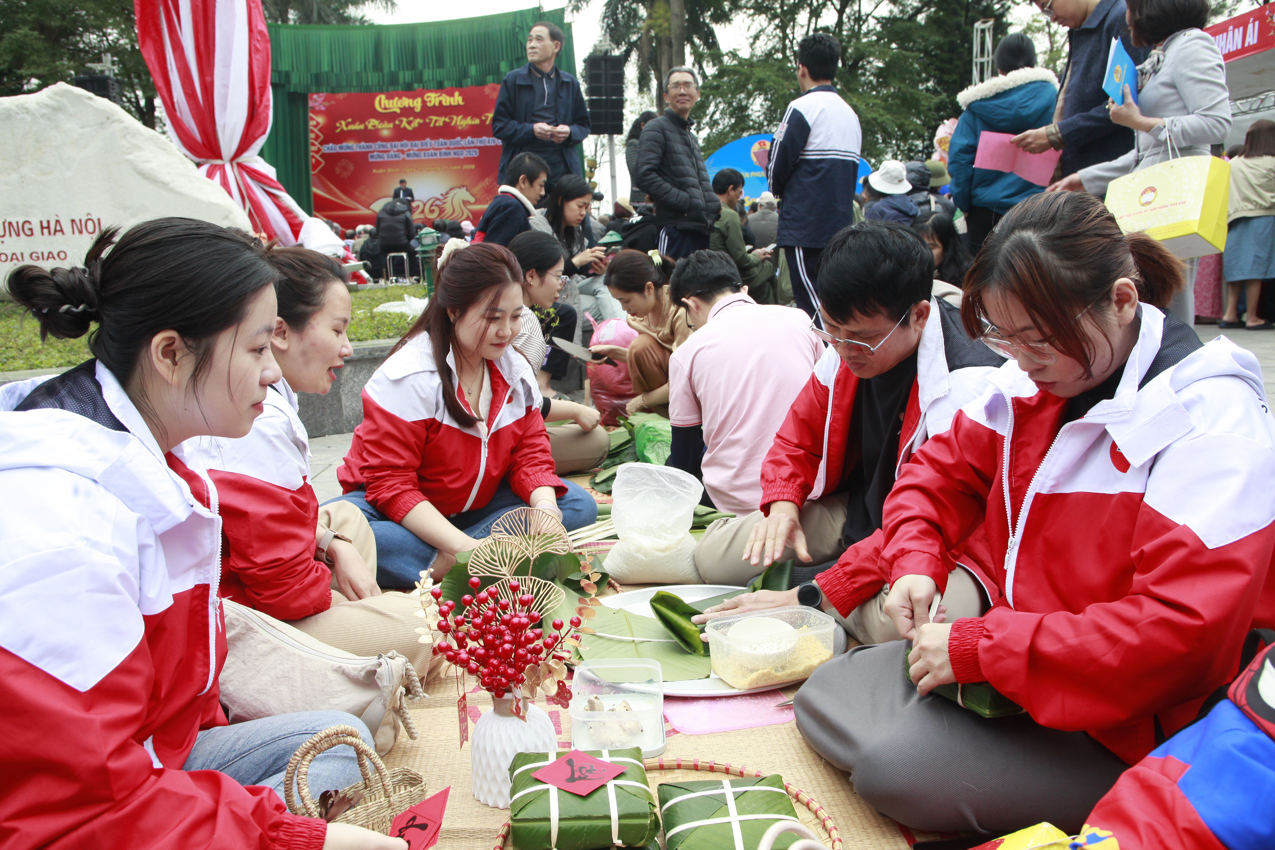 Xuân Đỉnh chăm lo an sinh xã hội, để mọi người dân đều có Tết - ảnh 12
