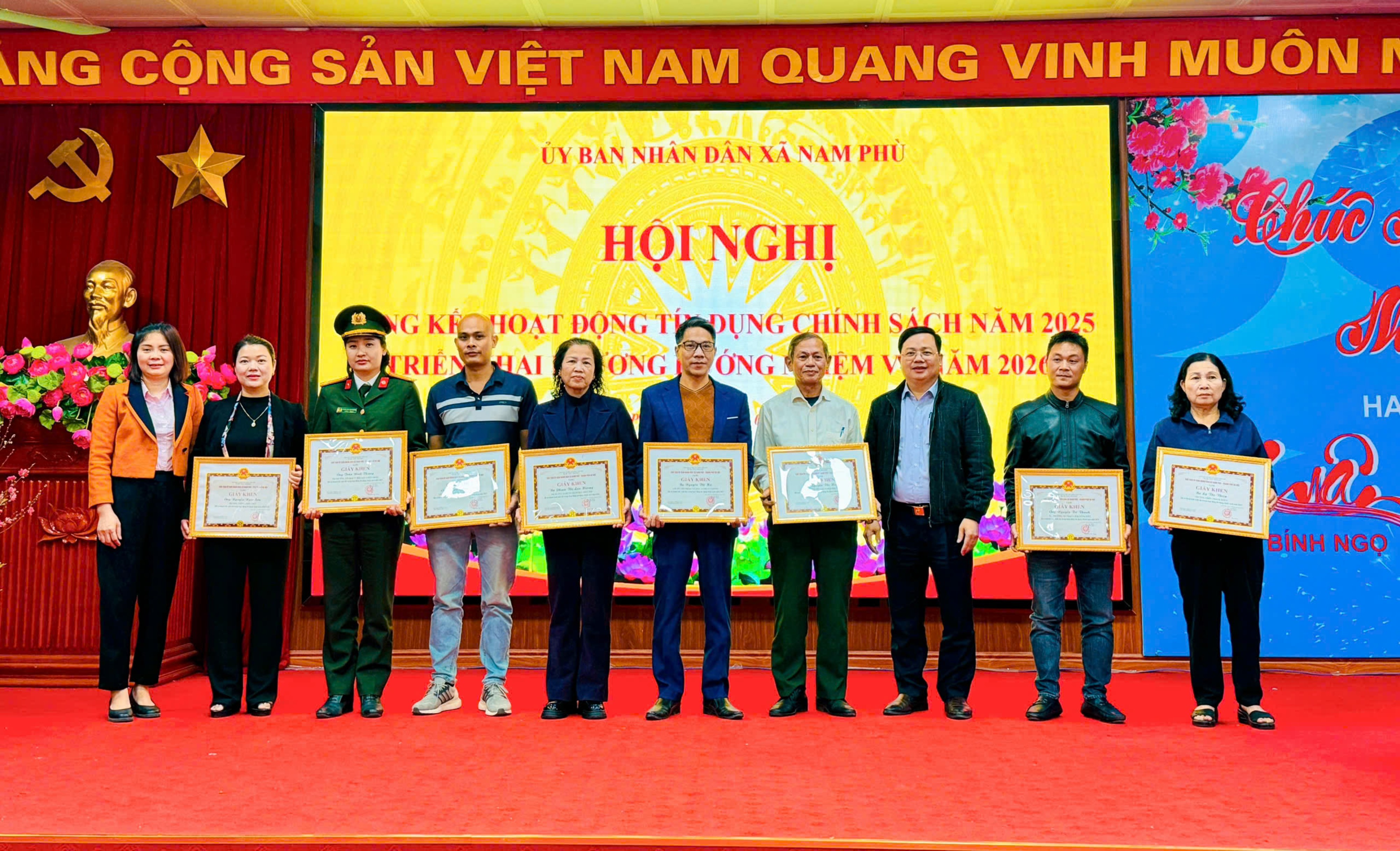 Xã Nam Phù khen thưởng 13 tập thể, cá nhân tiêu biểu trong công tác tín dụng chính sách xã hội - ảnh 3