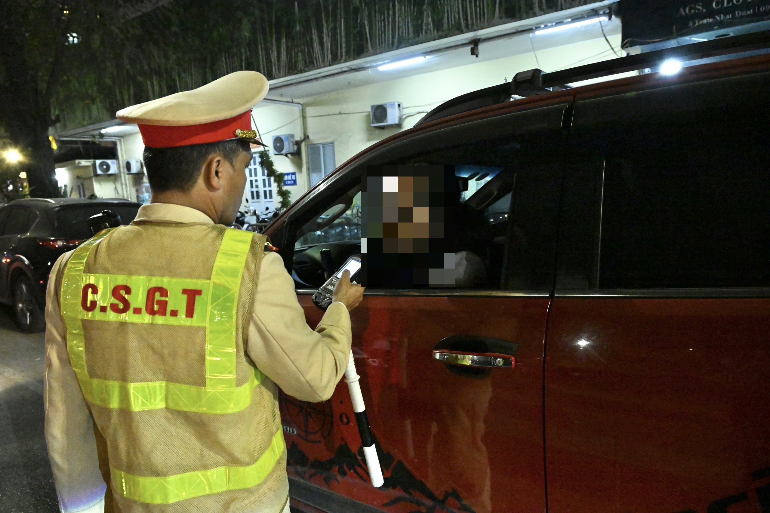 Tăng cường kiểm soát nồng độ cồn, bảo đảm an toàn giao thông dịp cận Tết Nguyên đán Bính Ngọ 2026 - ảnh 2