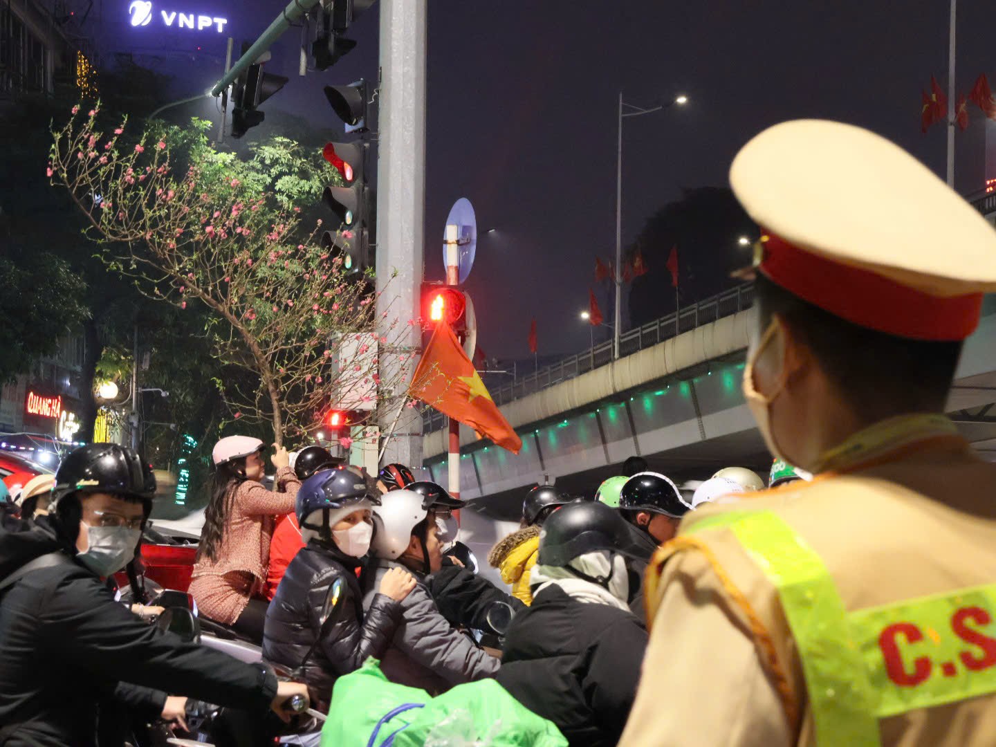 Hà Nội: Xử lý 162 trường hợp vi phạm nồng độ cồn ngày giáp Tết - ảnh 4