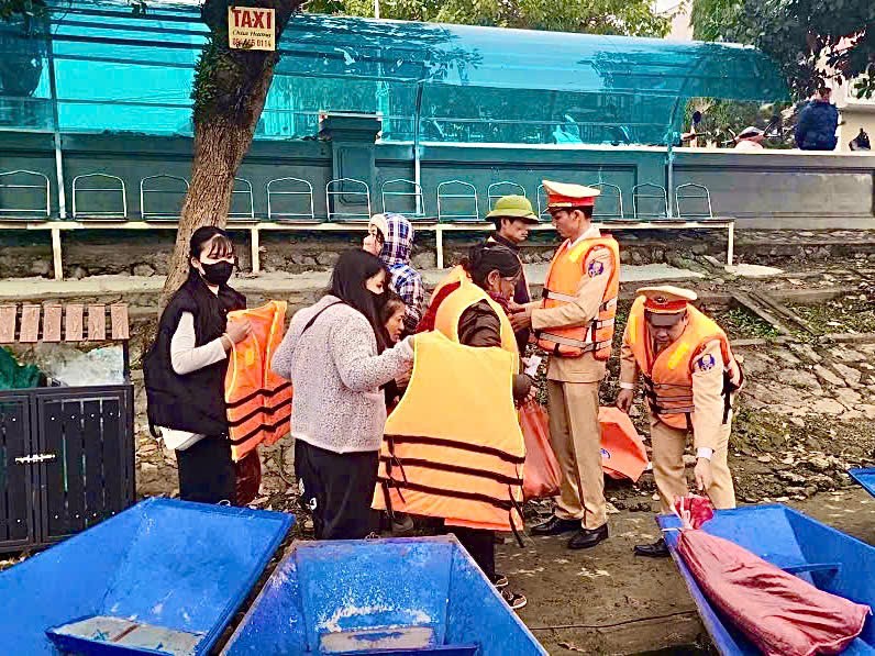 Tăng cường bảo đảm trật tự an toàn giao thông dịp Lễ hội chùa Hương năm 2026 - ảnh 3