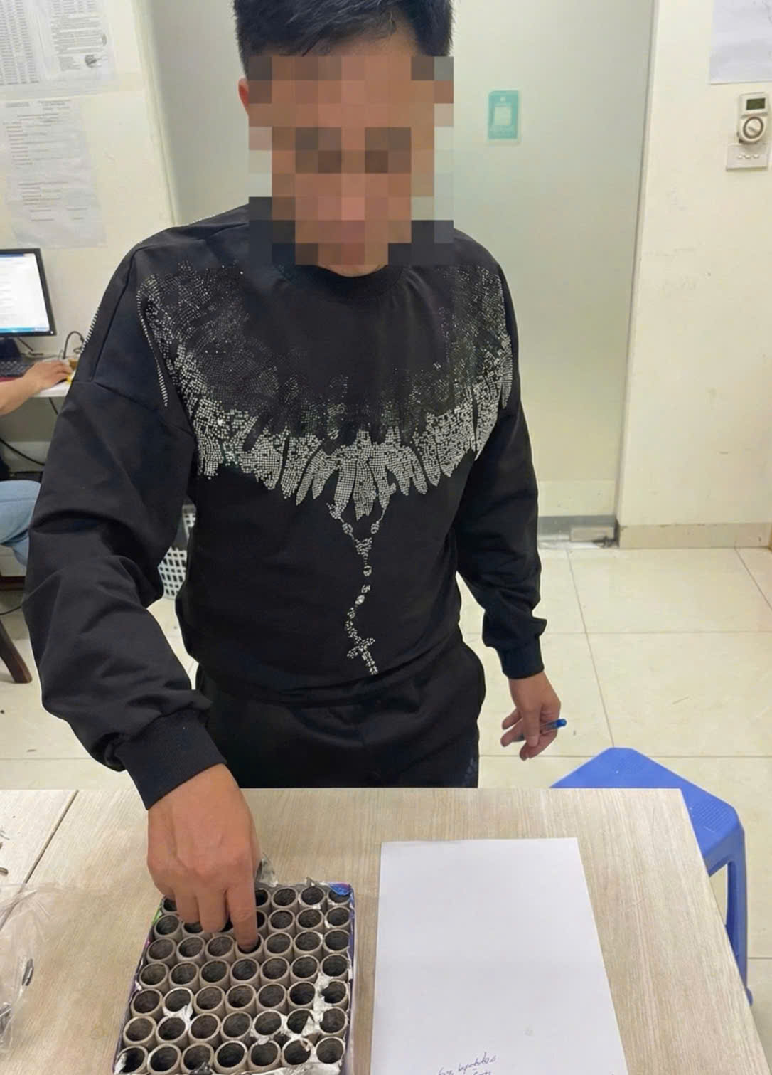 Phường Yên Nghĩa: Xử lý trường hợp đốt pháo hoa trái phép đêm Giao thừa tết Bính Ngọ - ảnh 1