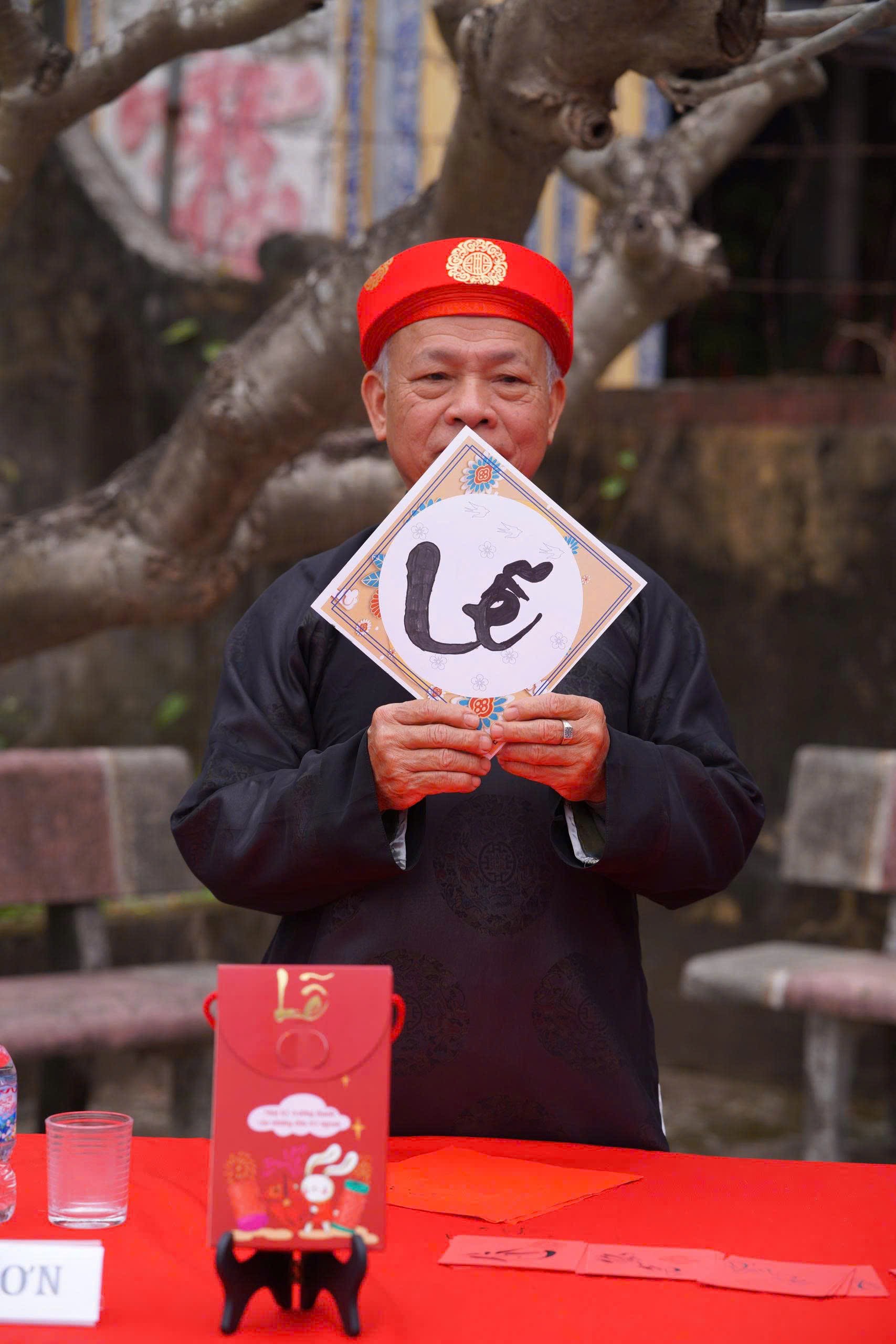 Rộn ràng Lễ khai bút đầu Xuân Bính Ngọ 2026 tại đình làng Đại Lan - ảnh 4