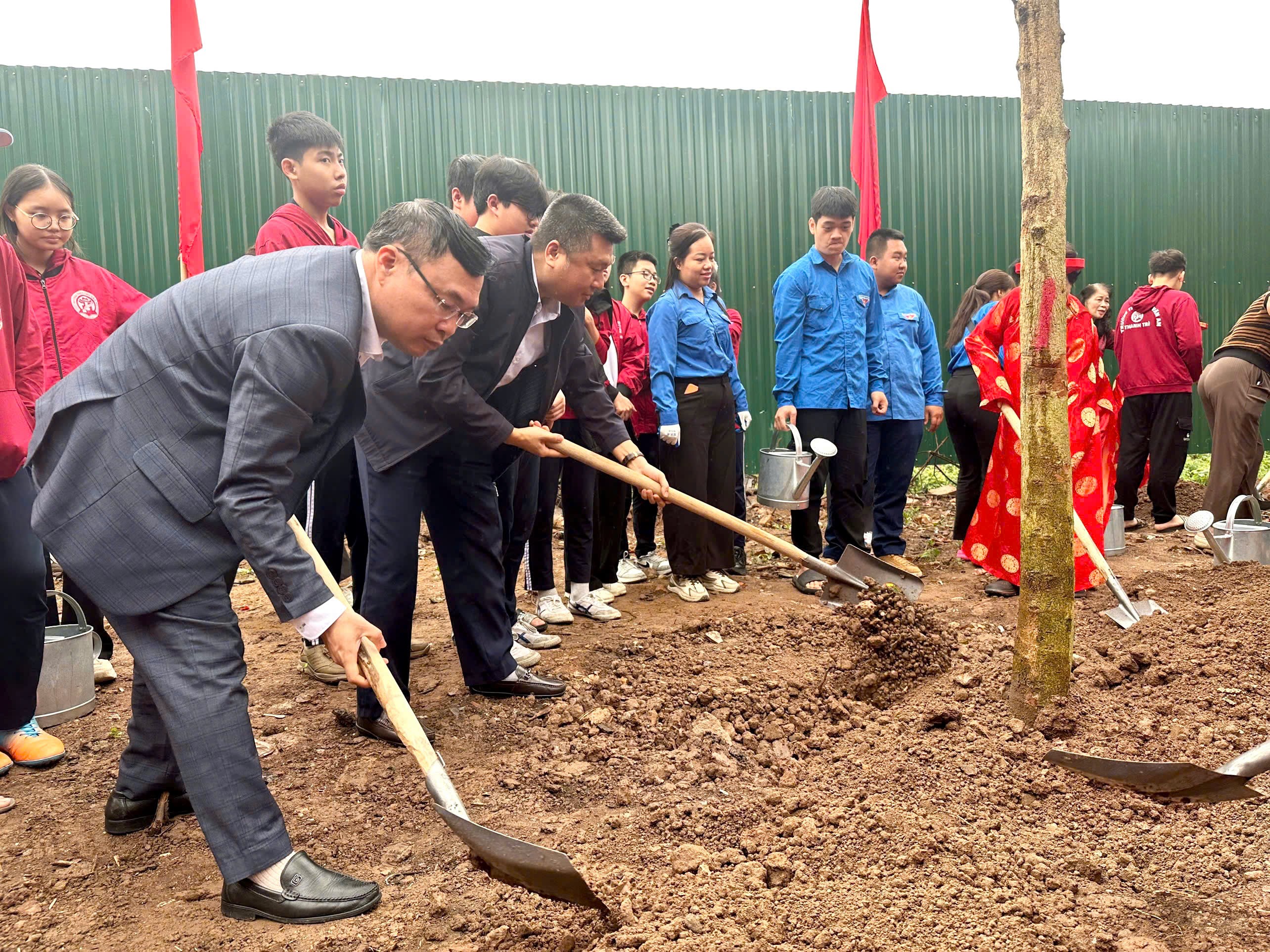 Xã Thanh Trì phát động Tết trồng cây “Đời đời nhớ ơn Bác Hồ” Xuân Bính Ngọ 2026 - ảnh 1