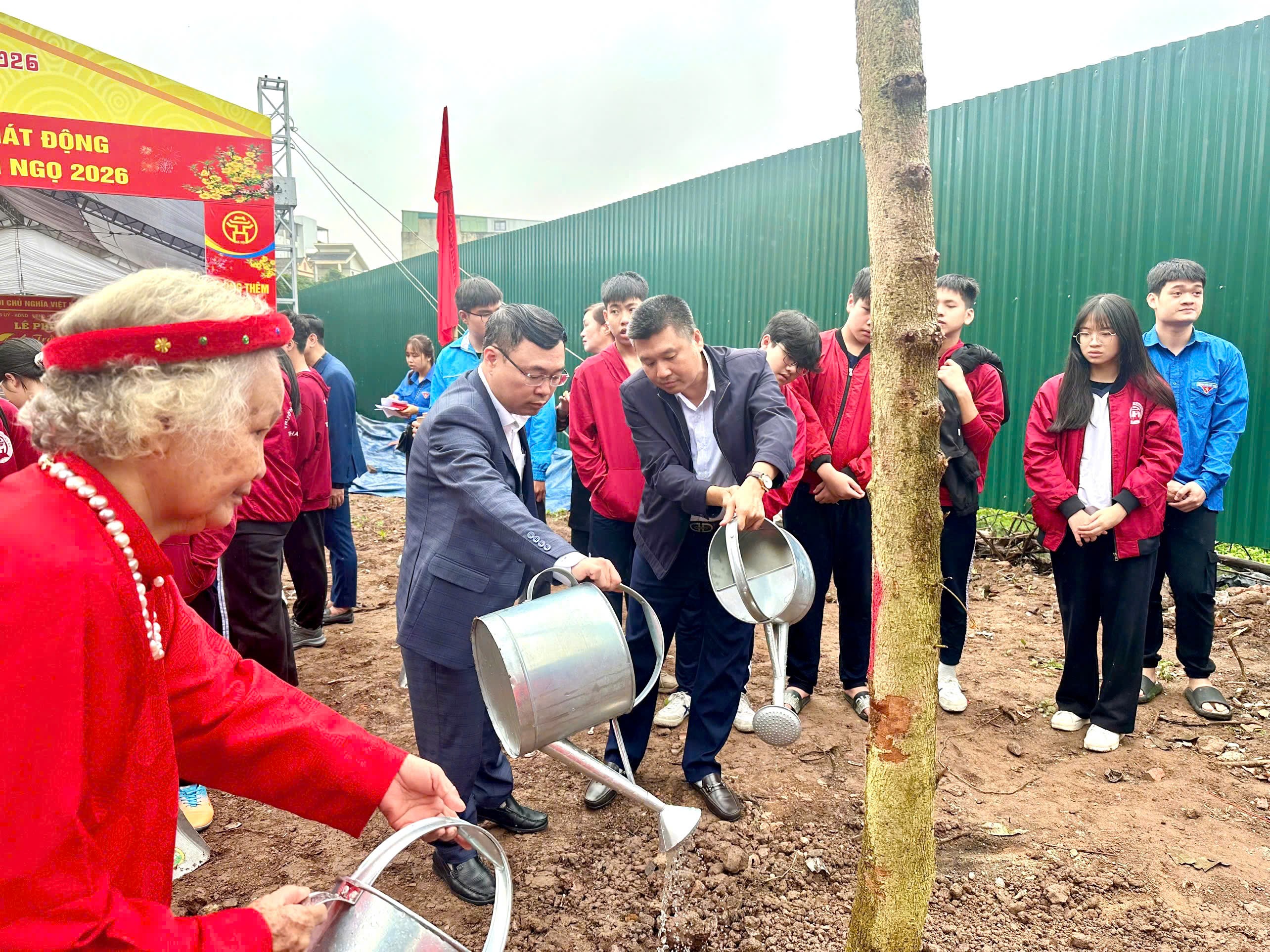 Xã Thanh Trì phát động Tết trồng cây “Đời đời nhớ ơn Bác Hồ” Xuân Bính Ngọ 2026 - ảnh 3
