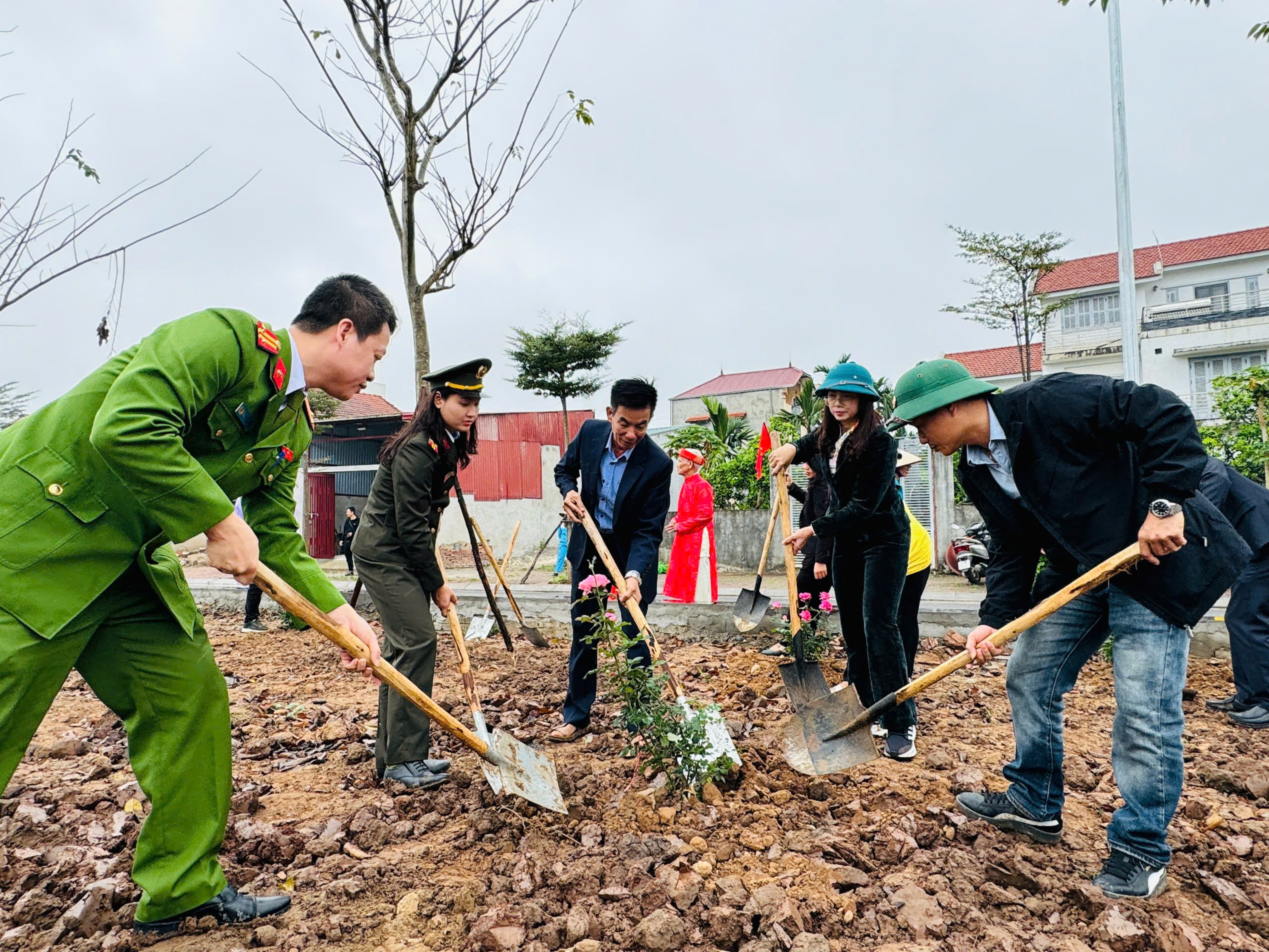 Xã Nam Phù gieo mầm xanh, gửi trọn niềm tin đầu năm mới  - ảnh 4