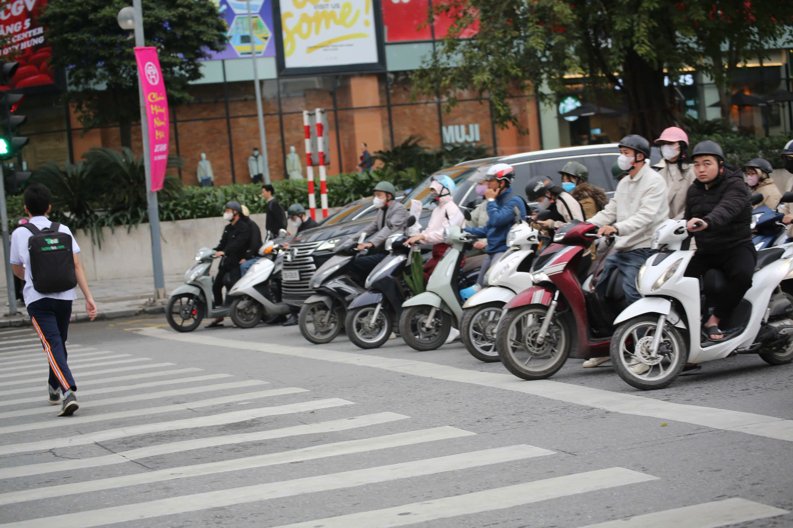 Camera AI “gỡ nút thắt” trật tự đô thị và giao thông Thủ đô - ảnh 5