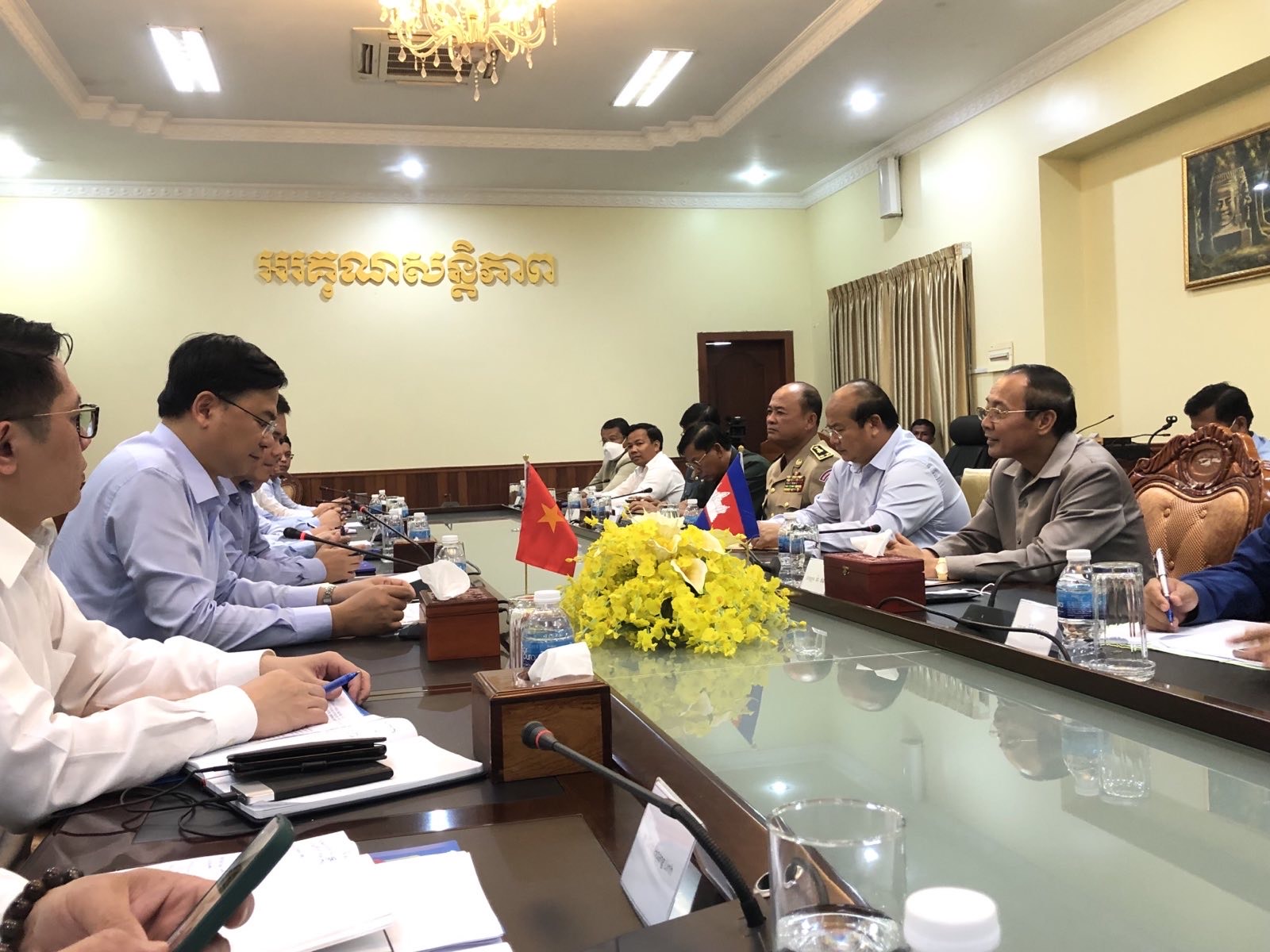 Đảng và nhà nước luôn quan tâm hỗ trợ cộng đồng người Việt Nam tại Campuchia - ảnh 3