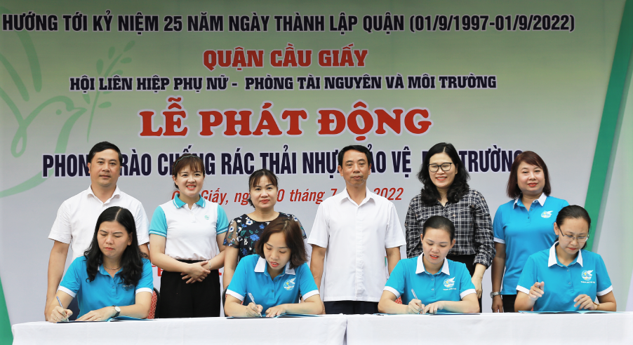 Phụ nữ Cầu Giấy chung tay phòng chống rác thải nhựa - ảnh 2