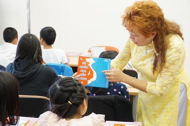 Đổi mới phương thức lãnh đạo của Đảng đối với các hội đoàn người Việt Nam ở nước ngoài - ảnh 5