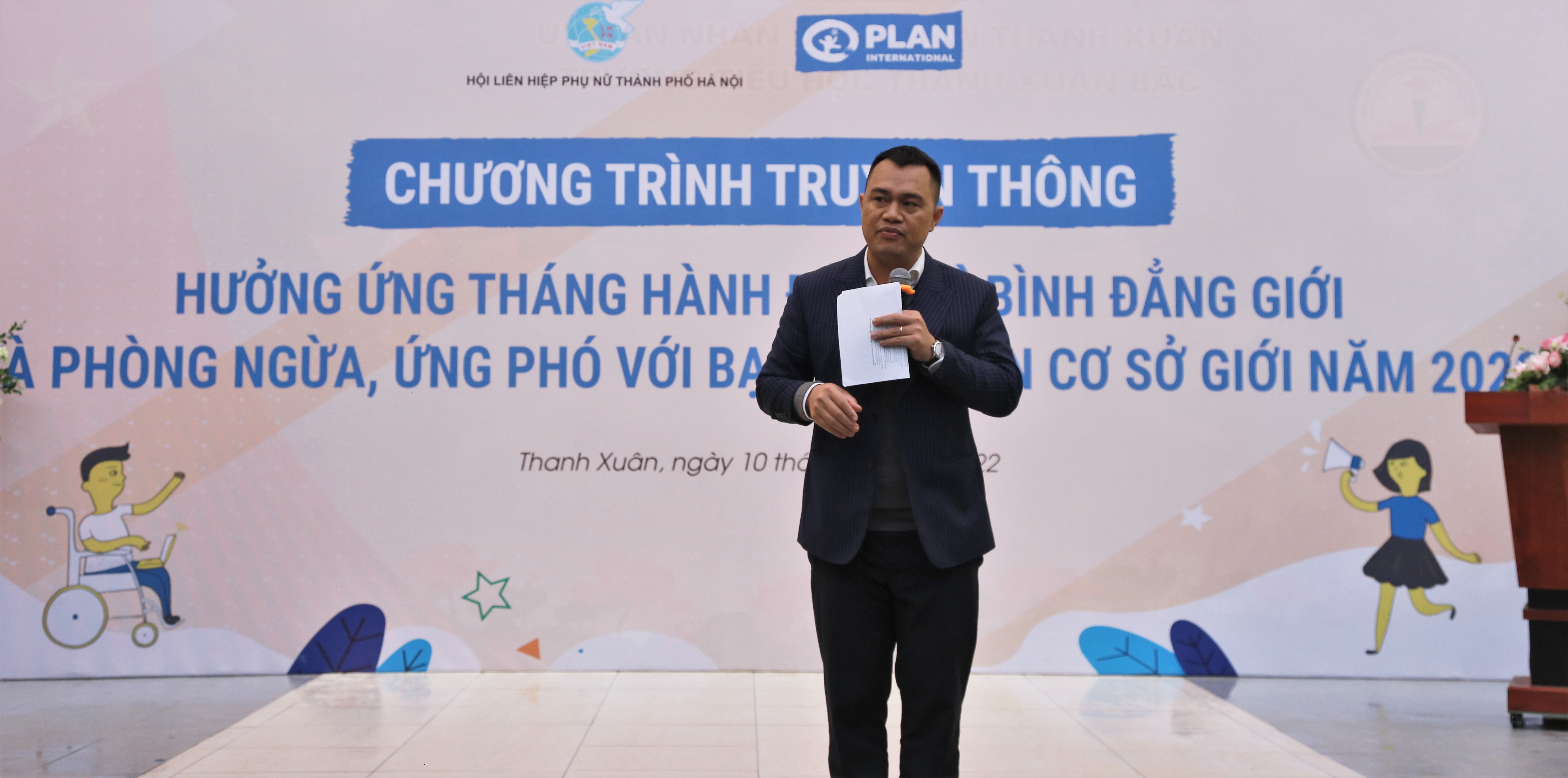 Phụ nữ và trẻ em là để yêu thương - ảnh 5