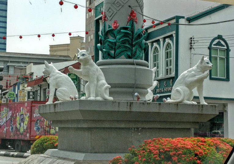 Độc đáo “thành phố Mèo” tại Malaysia - ảnh 2