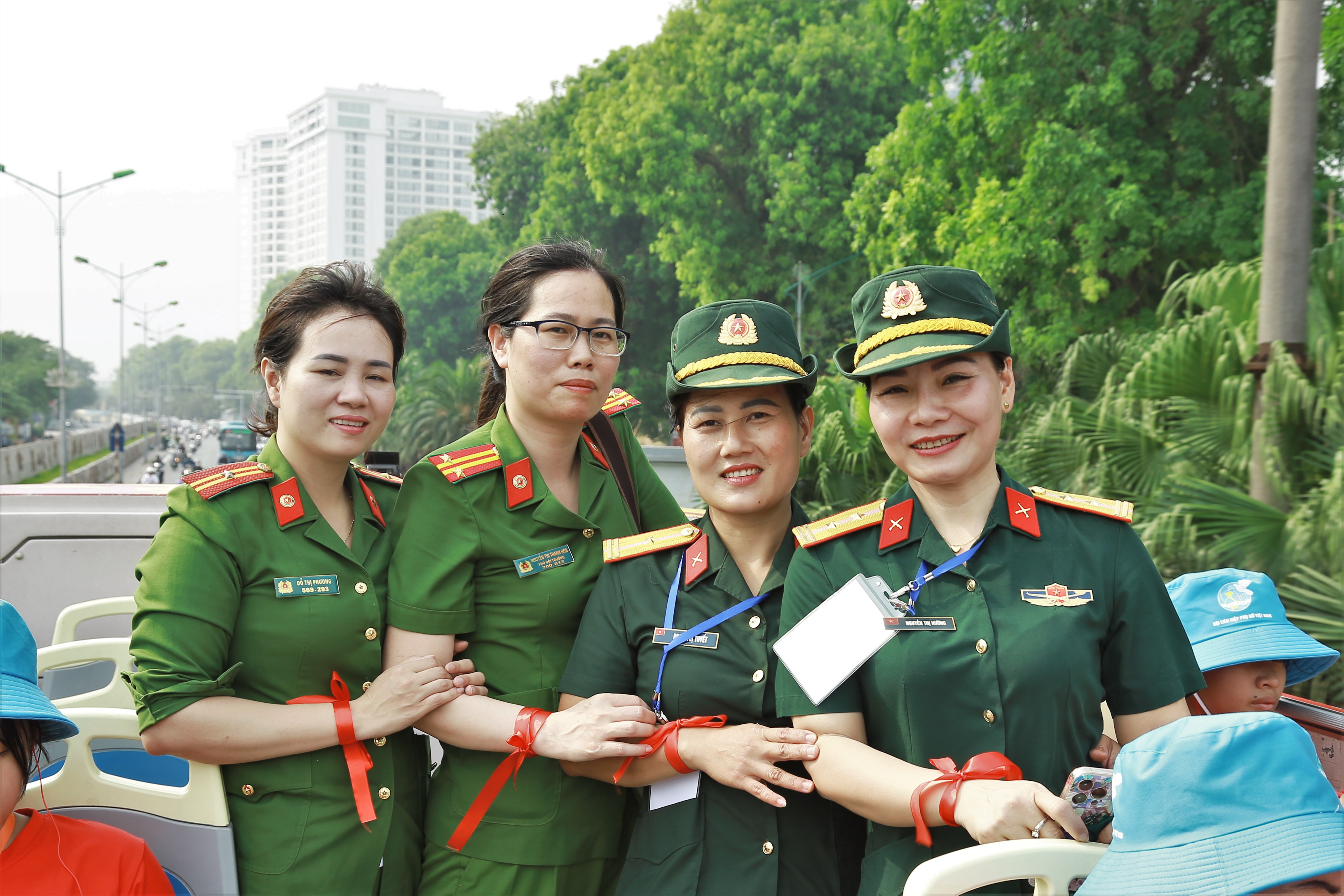 Trại hè “Hoa hướng dương”: Những chuyến xe chở đầy tiếng cười - ảnh 2