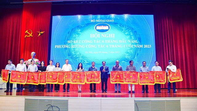 Bộ Ngoại giao tổ chức Hội nghị sơ kết công tác 6 tháng đầu năm 2023 - ảnh 2