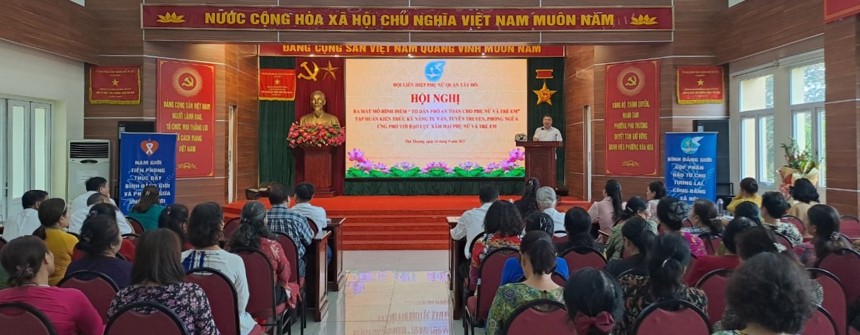 Kết nạp nhiều hội viên danh dự nam giới và ra mắt mô hình điểm “Tổ dân phố an toàn cho phụ nữ và trẻ em” - ảnh 1