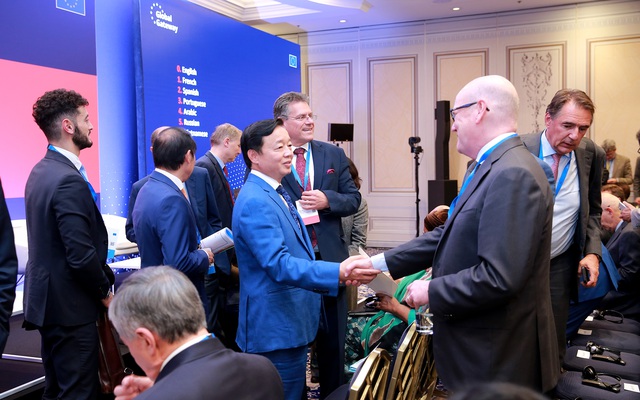 Hợp tác, cùng hành động để vượt qua thách thức biến đổi khí hậu - Ảnh 4. Hợp tác, cùng hành động để vượt qua thách thức biến đổi khí hậu - Ảnh 4.