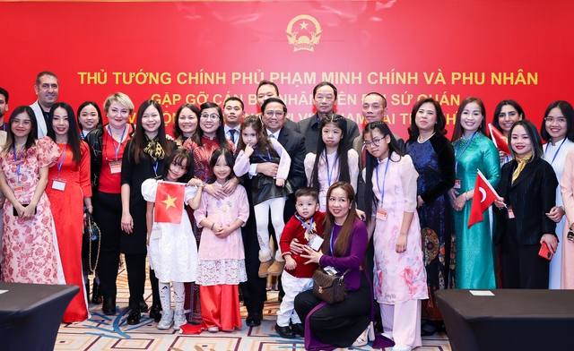 Thủ tướng: Dù đi đâu, chúng ta đều có quyền tự hào là người Việt Nam- Ảnh 6. Thủ tướng: Dù đi đâu, chúng ta đều có quyền tự hào là người Việt Nam- Ảnh 6.