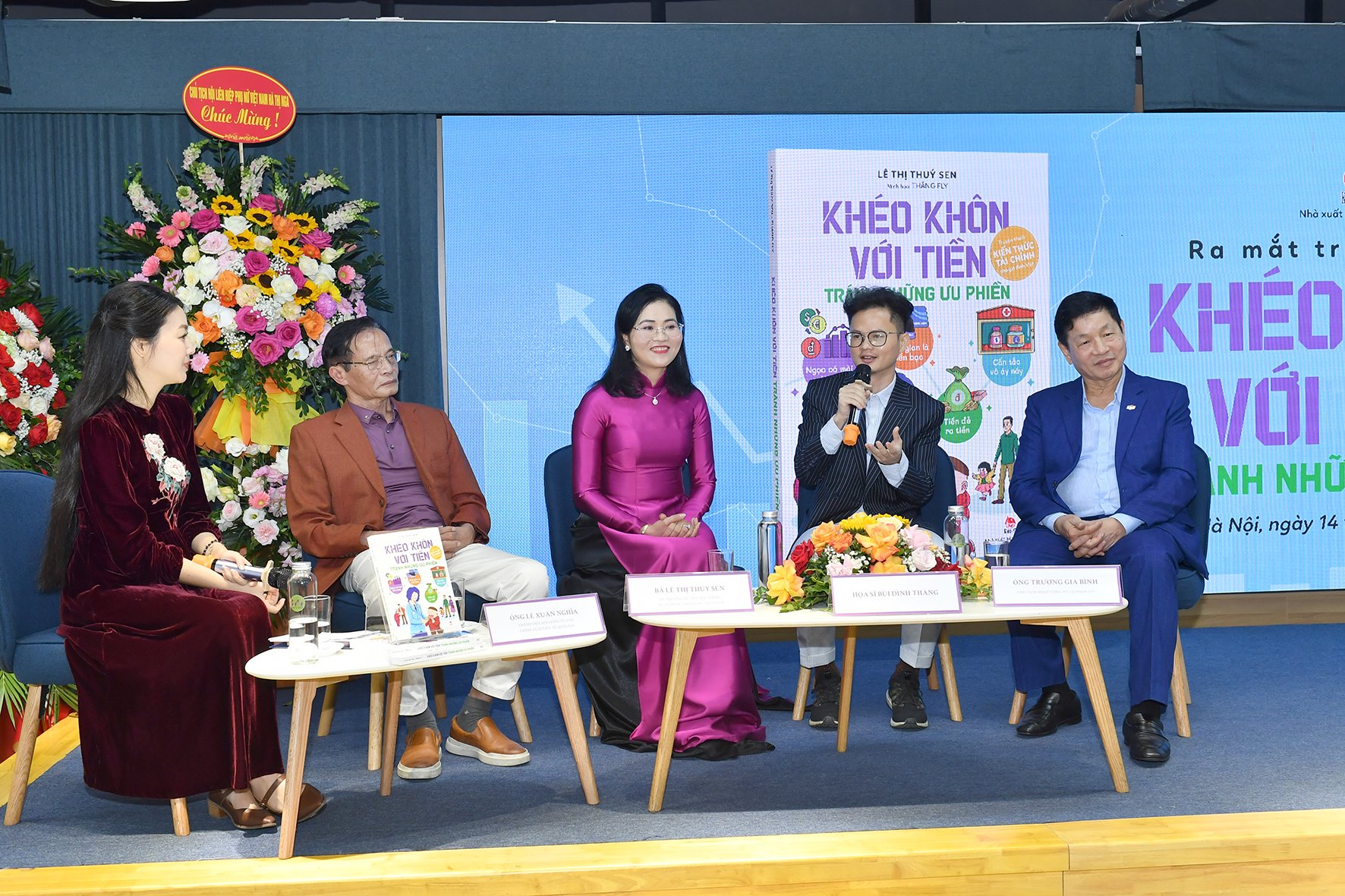 “Khéo khôn với tiền - Tránh những ưu phiền”: Cuốn sách bổ ích về tài chính - ảnh 1