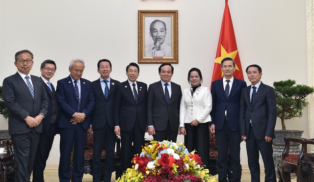 Phó Thủ tướng Trần Lưu Quang tiếp Thống đốc tỉnh Fukuoka- Ảnh 2. Phó Thủ tướng Trần Lưu Quang tiếp Thống đốc tỉnh Fukuoka- Ảnh 2.