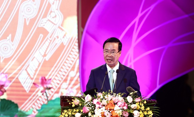 Chủ tịch nước Võ Văn Thưởng: Các nghệ sĩ nhân dân, nghệ sĩ ưu tú thực sự là "vốn quý của đất nước" - Ảnh 1. Chủ tịch nước Võ Văn Thưởng: Các nghệ sĩ nhân dân, nghệ sĩ ưu tú thực sự là "vốn quý của đất nước" - Ảnh 1.