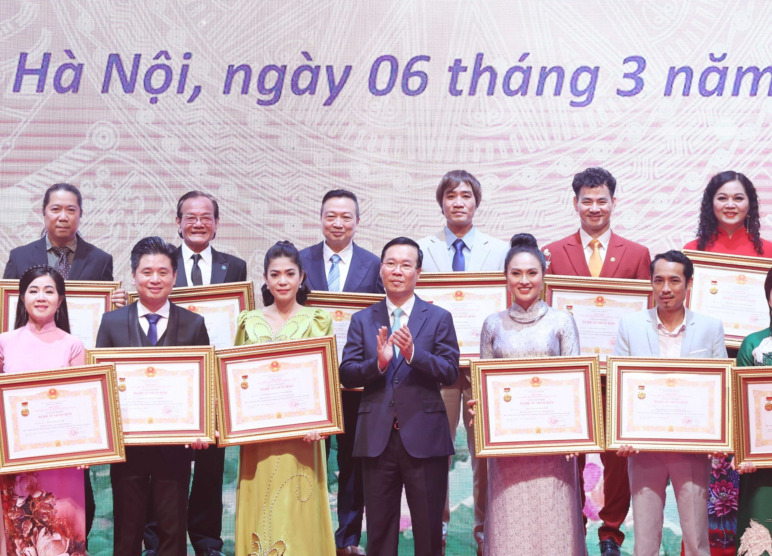 Tặng, truy tặng danh hiệu Nghệ sĩ Nhân dân cho 125 Nghệ sĩ Ưu tú - ảnh 5