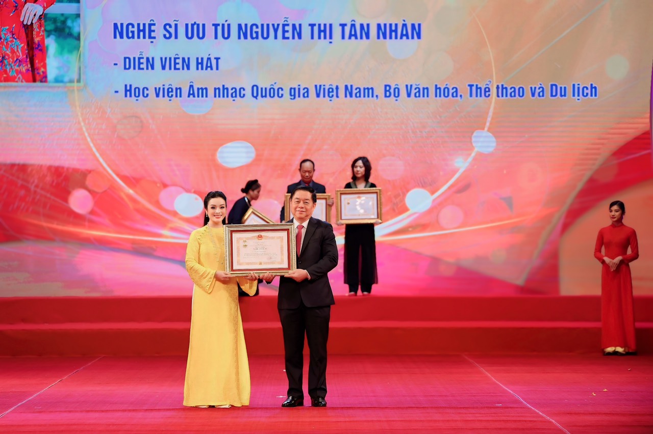 Tặng, truy tặng danh hiệu Nghệ sĩ Nhân dân cho 125 Nghệ sĩ Ưu tú - ảnh 7