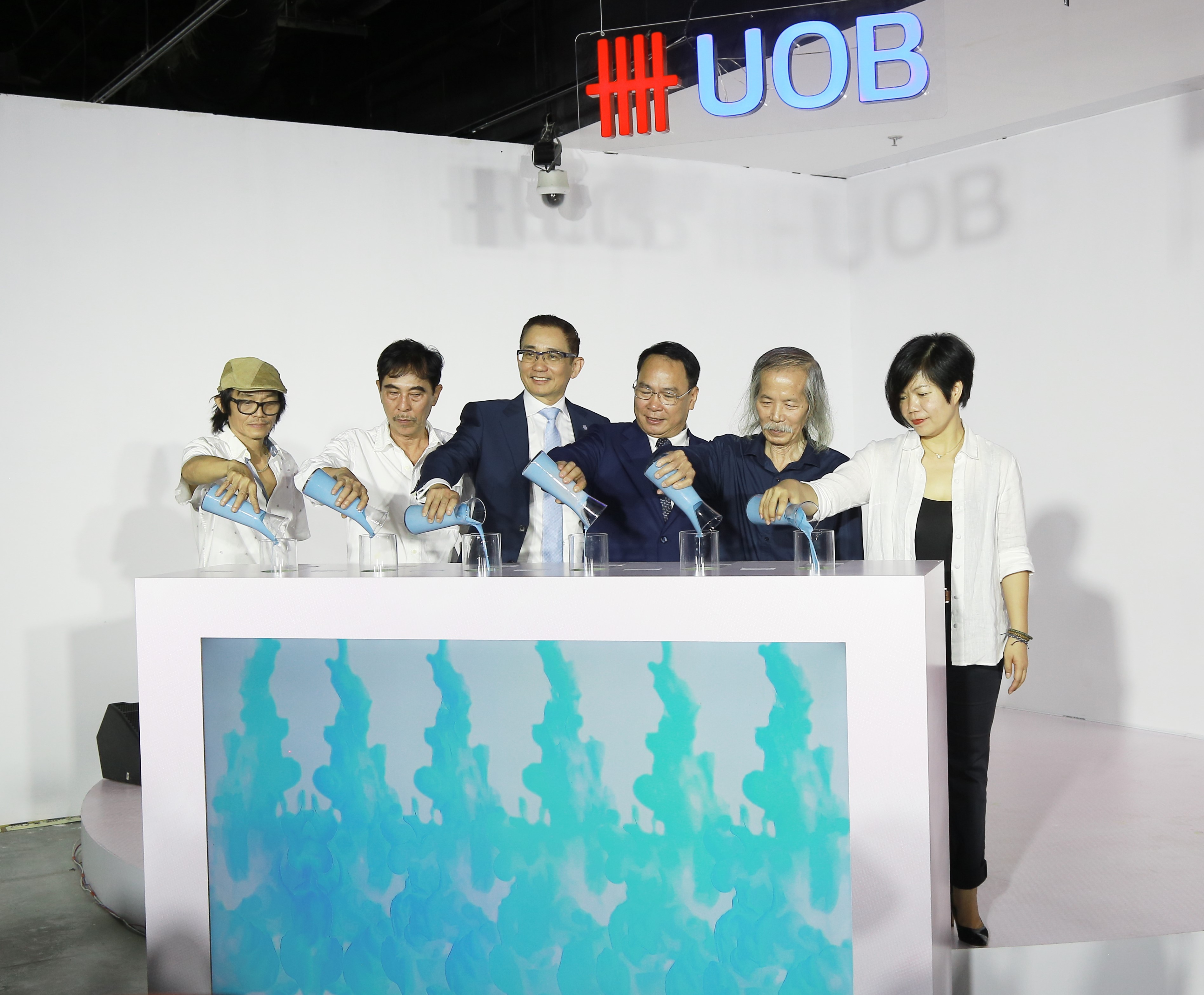 Cuộc thi UOB Painting of the year mùa hai: Nâng tầm tài năng hội họa trẻ - ảnh 2