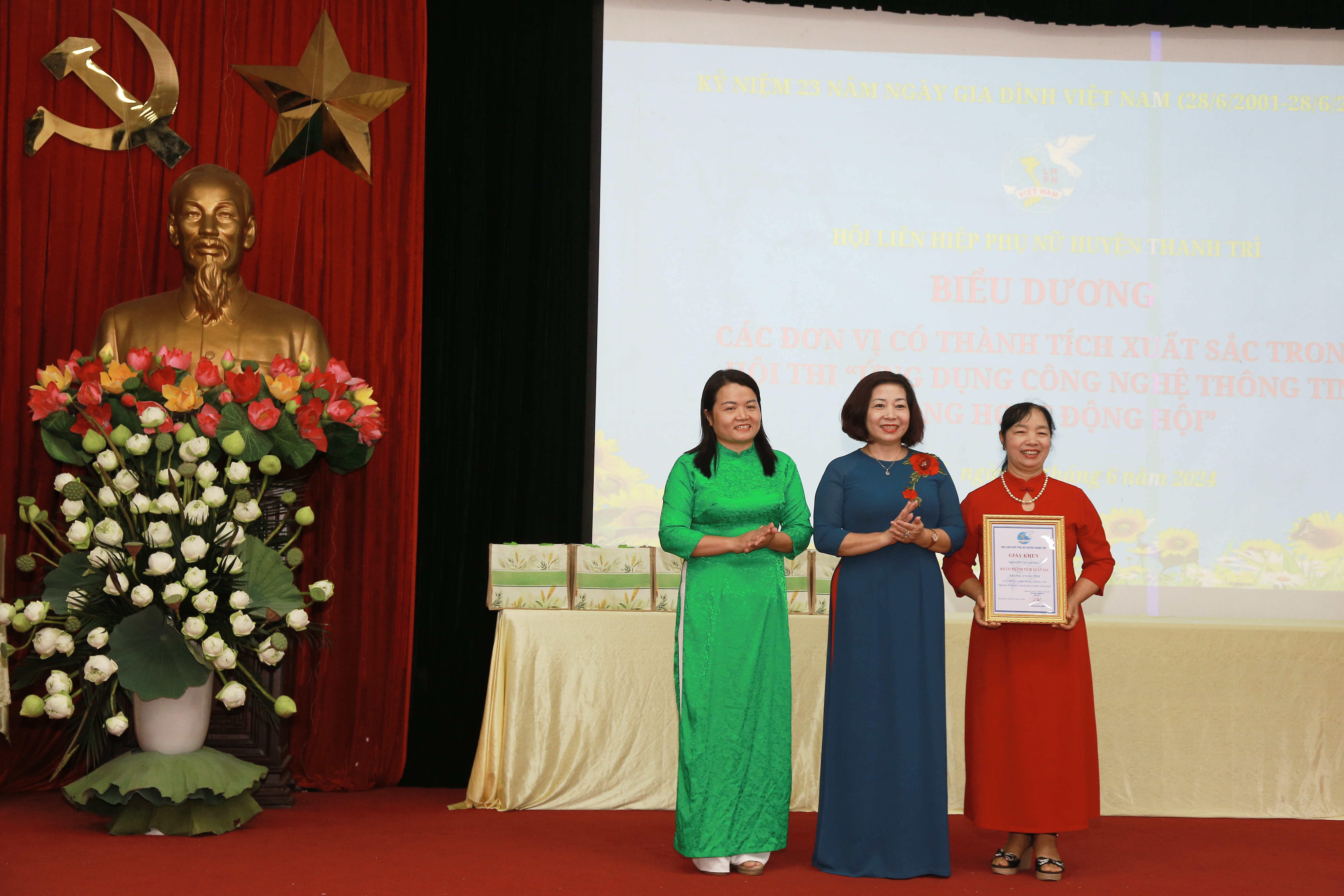 Hội LHPN huyện Thanh Trì: Sôi nổi hoạt động gắn kết yêu thương các thành viên trong gia đình - ảnh 8